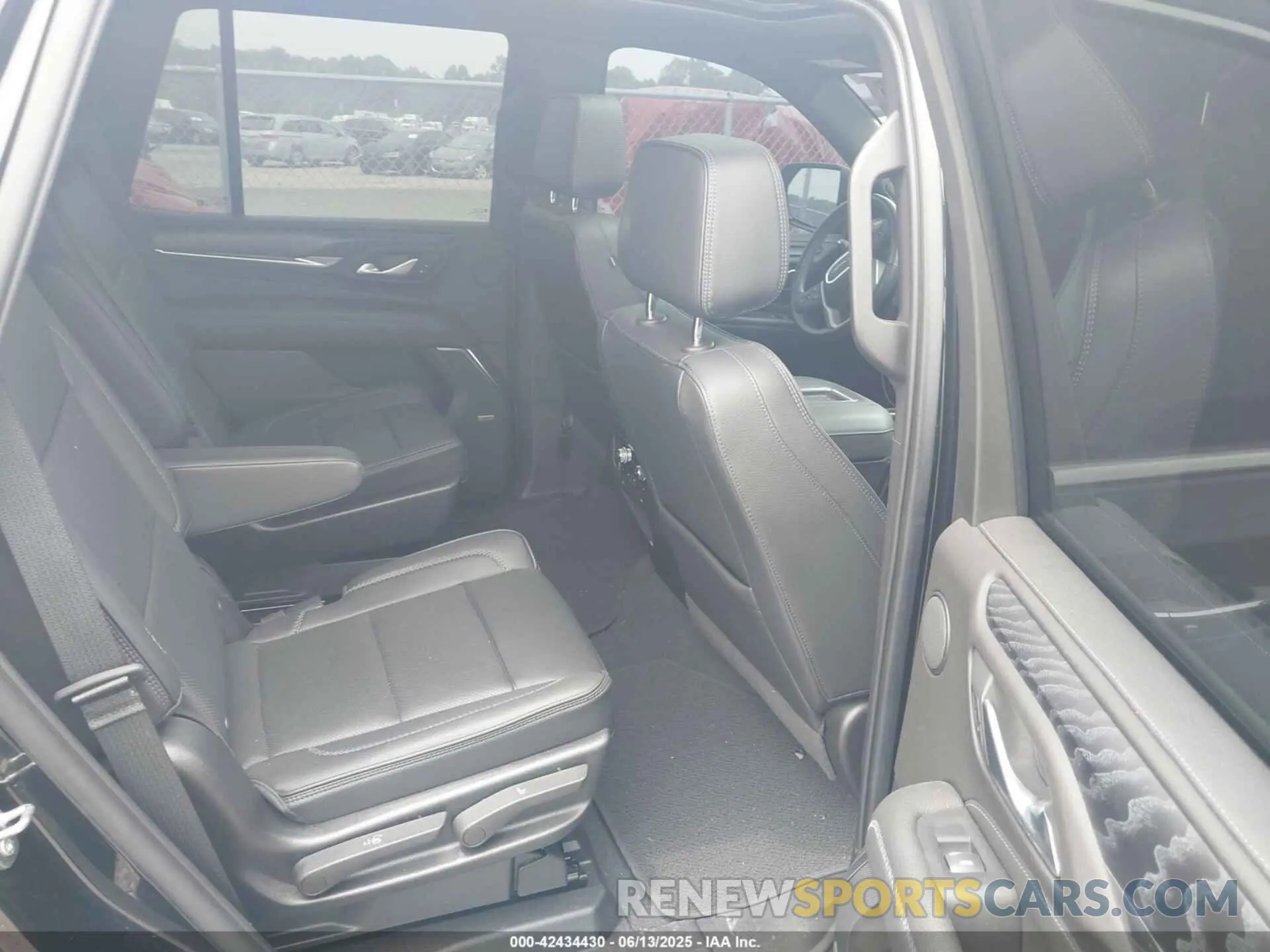 8 Фотография поврежденного автомобиля 1GKS2DKL7NR271890 GMC YUKON 2022