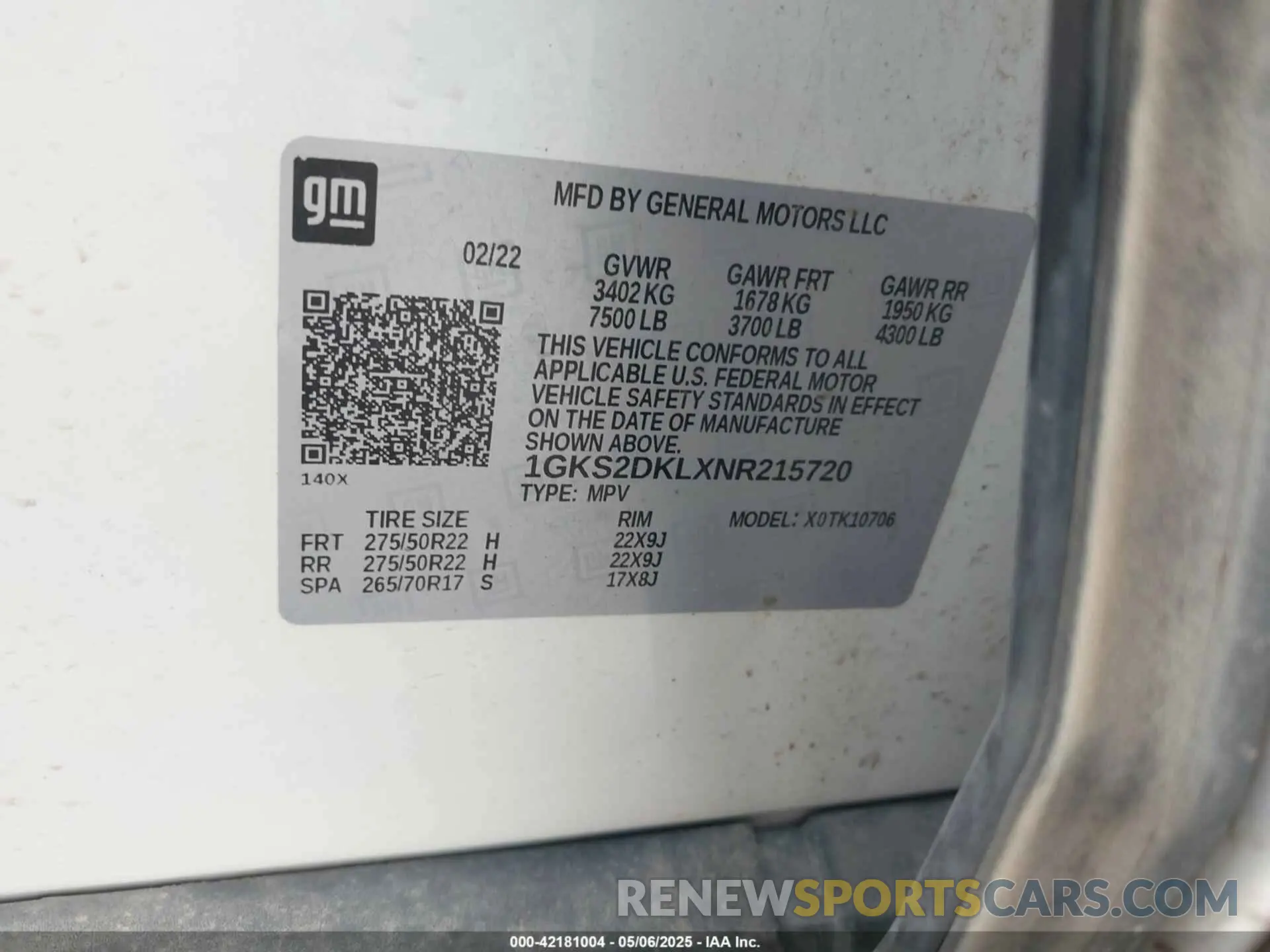 9 Photograph of a damaged car 1GKS2DKLXNR215720 GMC YUKON 2022