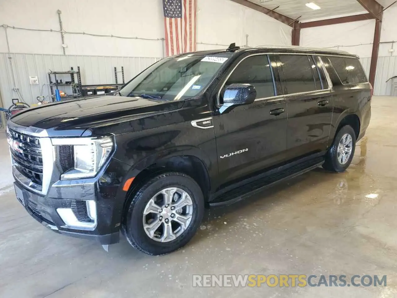 1 Photograph of a damaged car 1GKS2FKD8NR326626 GMC YUKON 2022