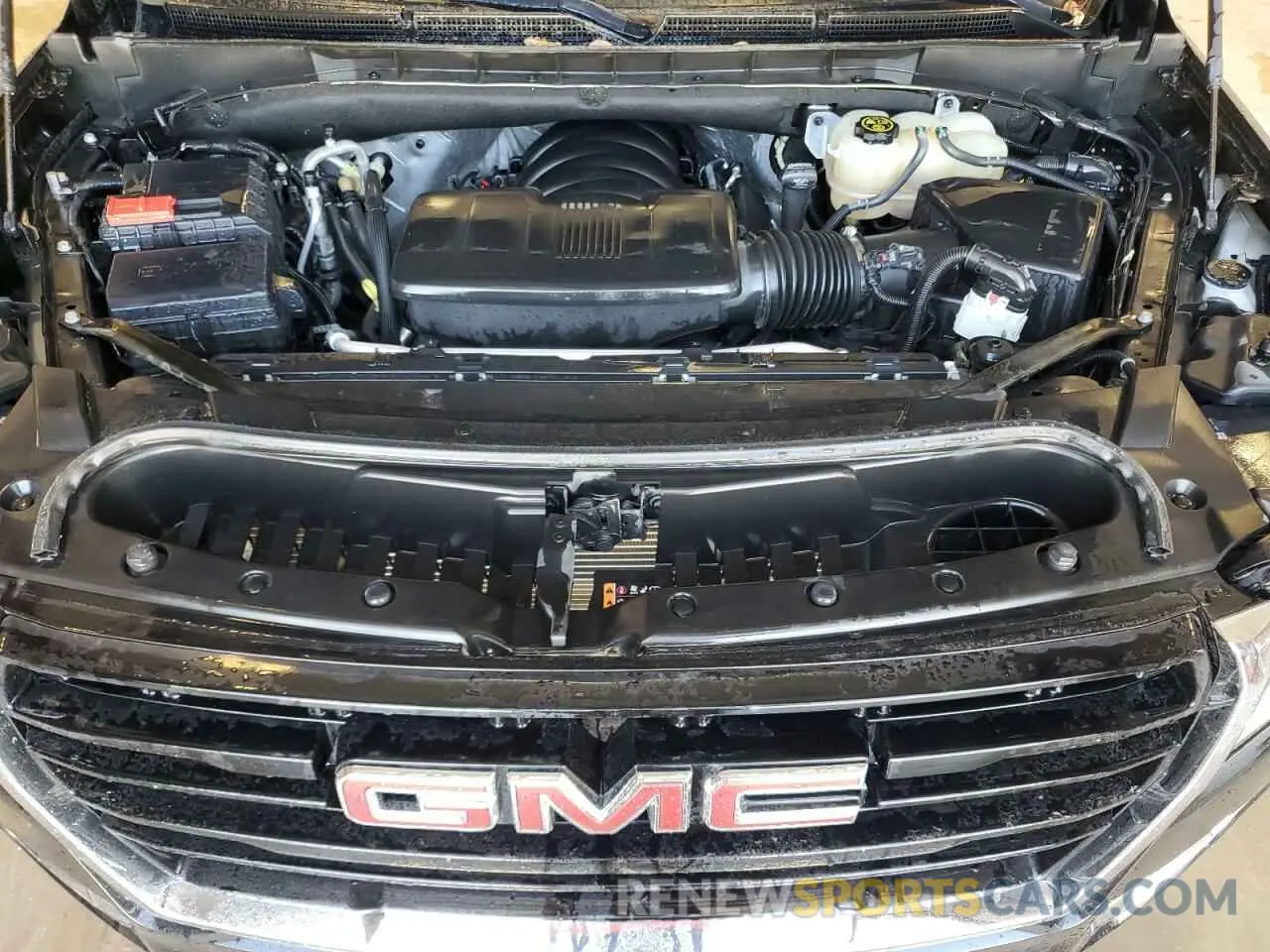12 Photograph of a damaged car 1GKS2FKD8NR326626 GMC YUKON 2022