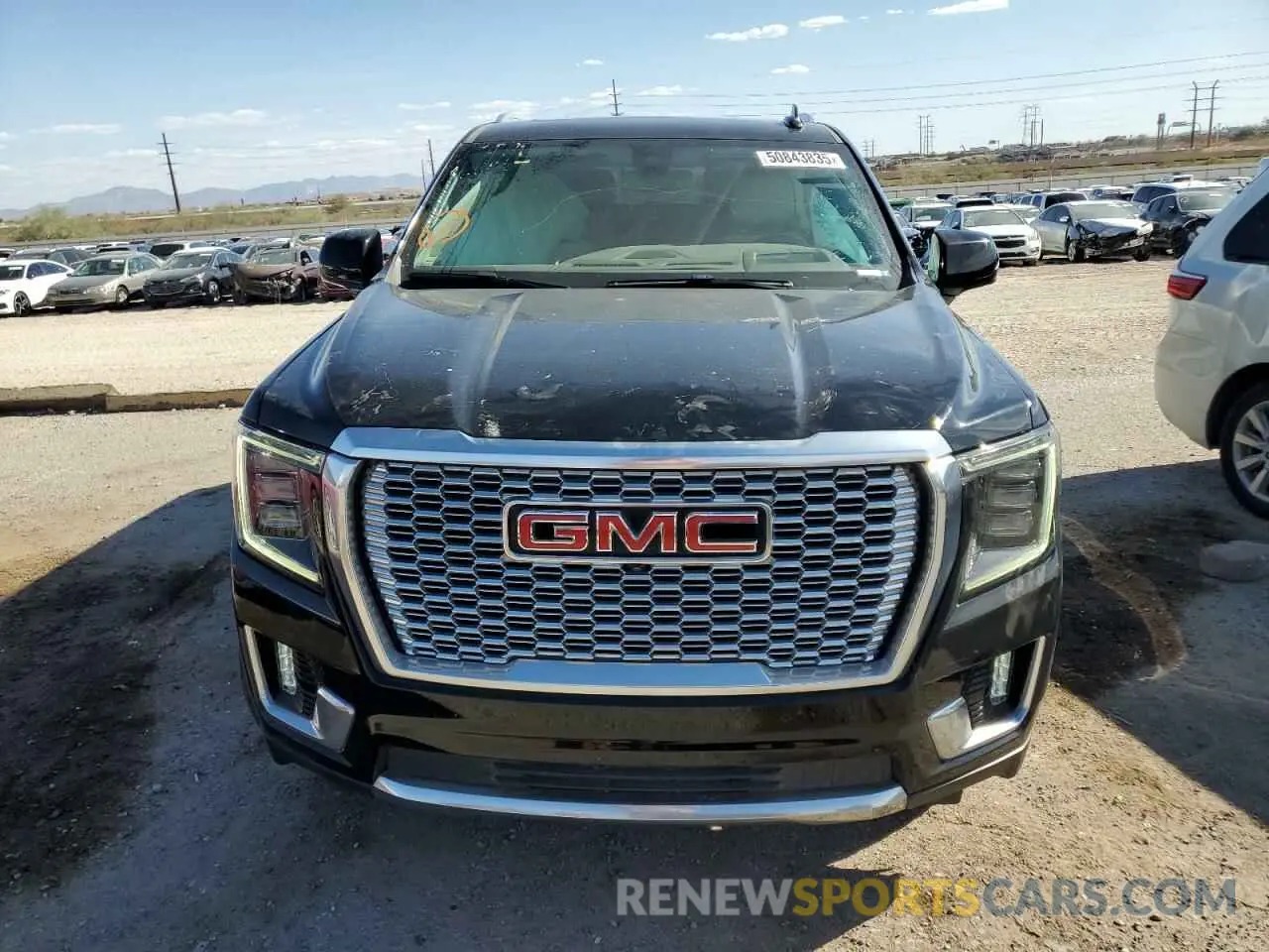 5 Photograph of a damaged car 1GKS2JKL0NR301701 GMC YUKON 2022