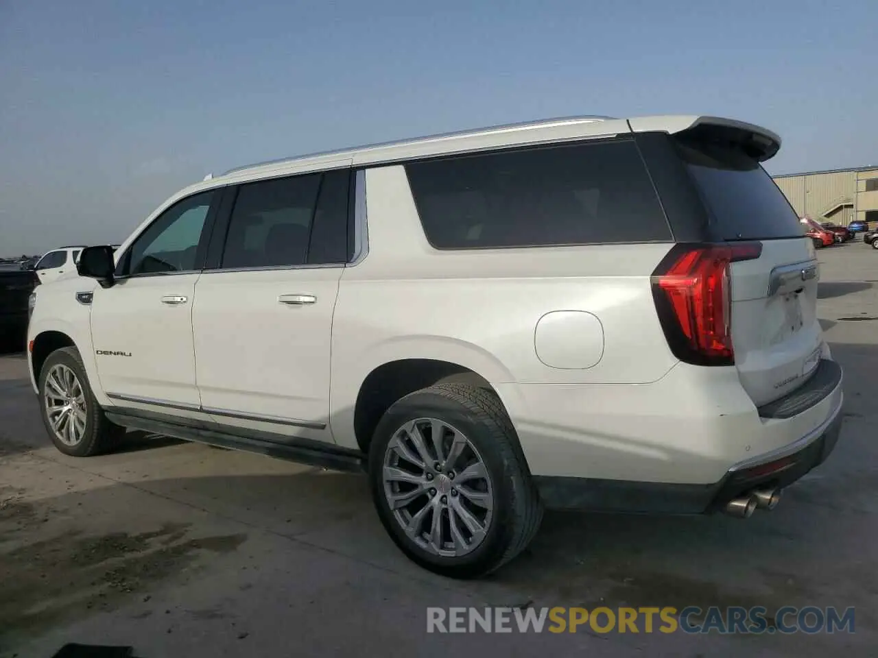 2 Photograph of a damaged car 1GKS2JKL4NR301507 GMC YUKON 2022