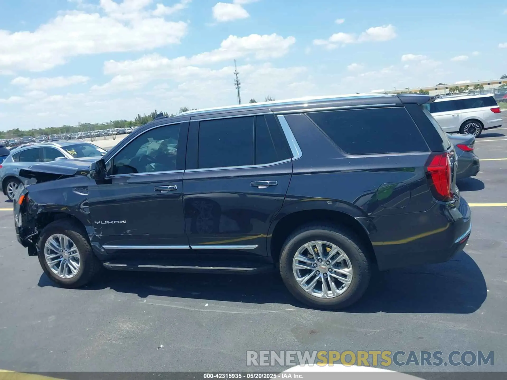 13 Photograph of a damaged car 1GKS1BKD4PR552161 GMC YUKON 2023