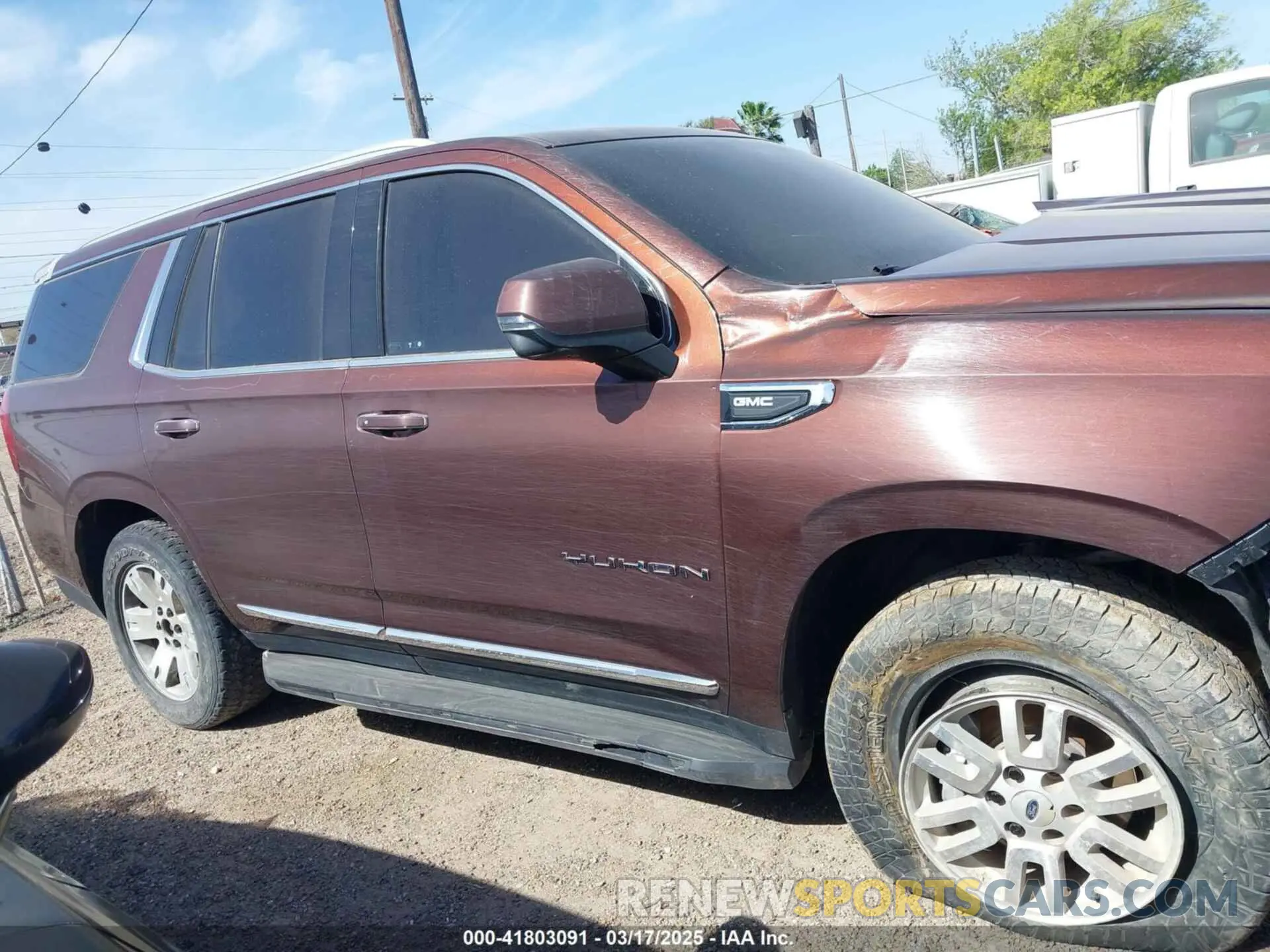 12 Фотография поврежденного автомобиля 1GKS1BKD8PR529871 GMC YUKON 2023