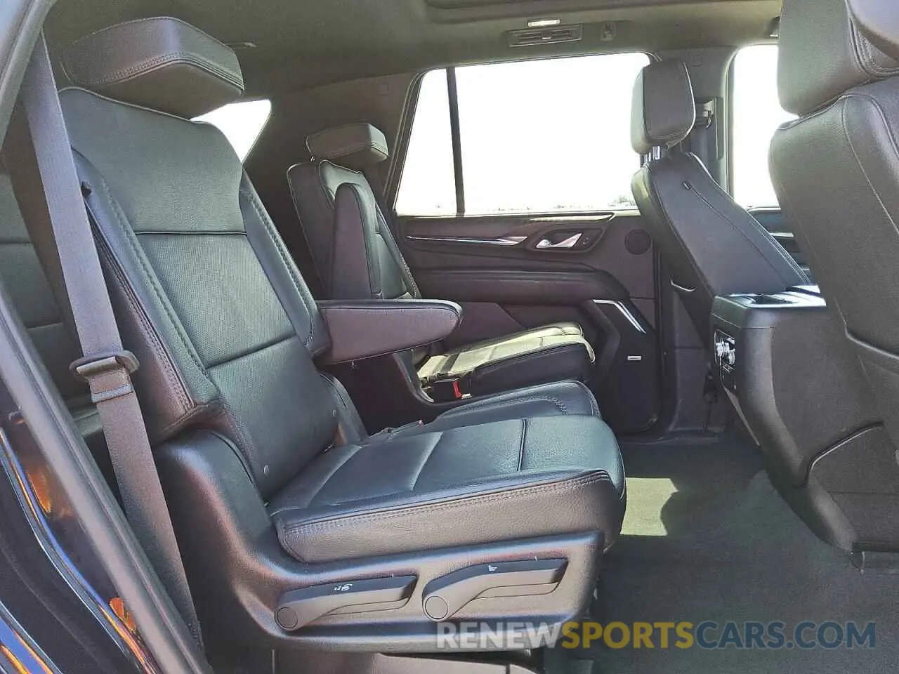 11 Фотография поврежденного автомобиля 1GKS1DKL9PR341475 GMC YUKON 2023
