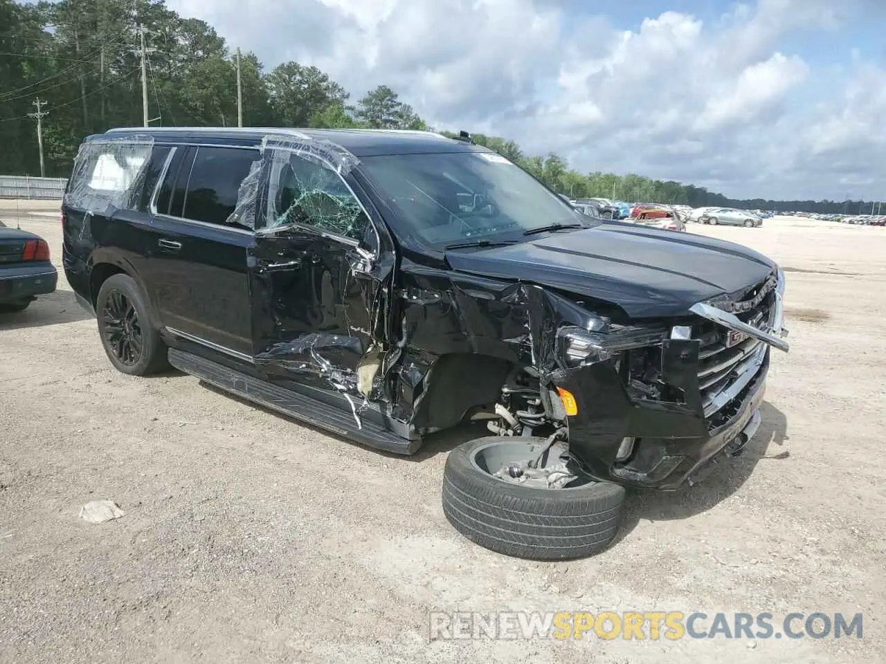4 Photograph of a damaged car 1GKS1GKD6PR164149 GMC YUKON 2023