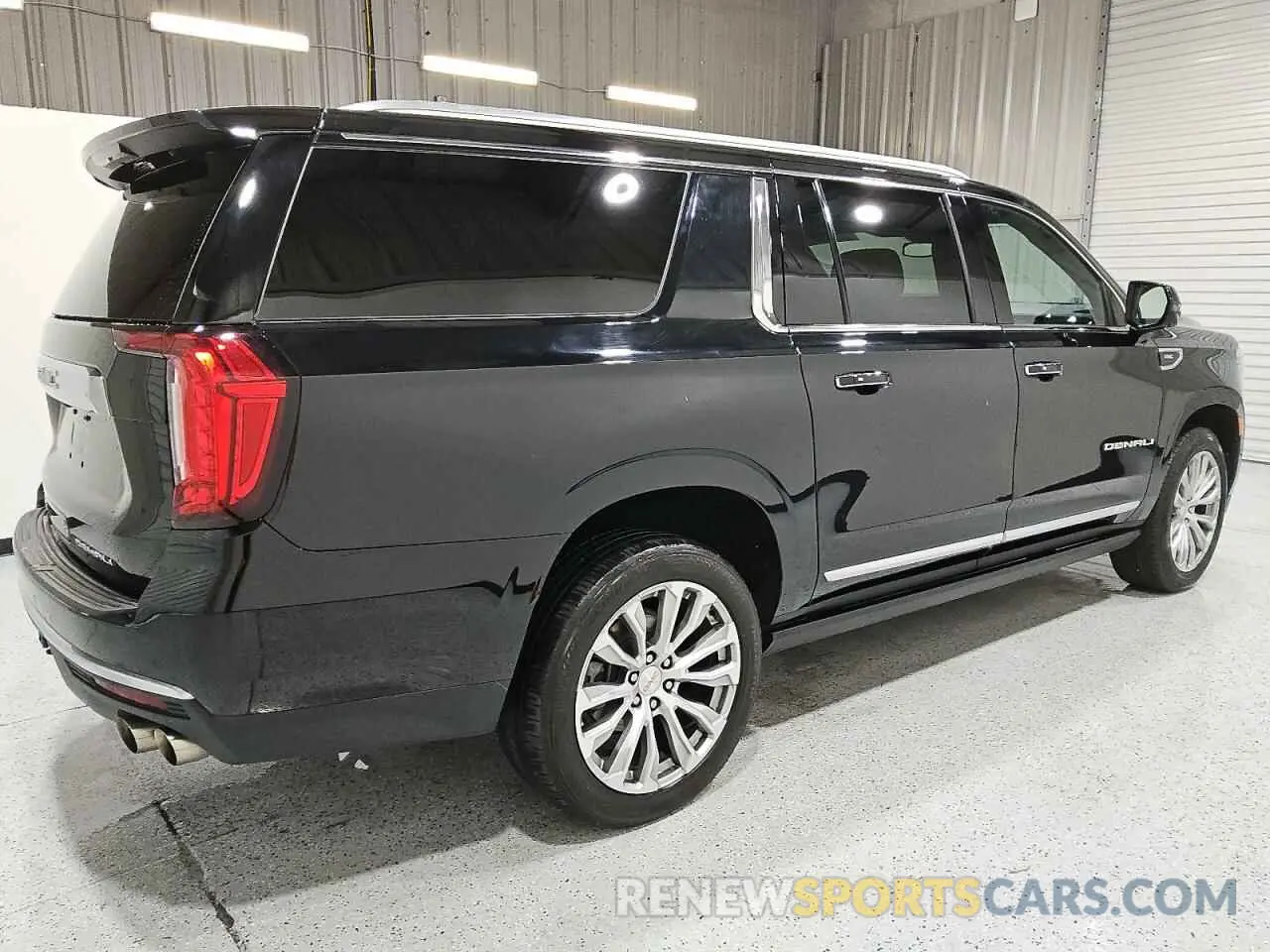 3 Фотография поврежденного автомобиля 1GKS1JKL9PR209119 GMC YUKON 2023