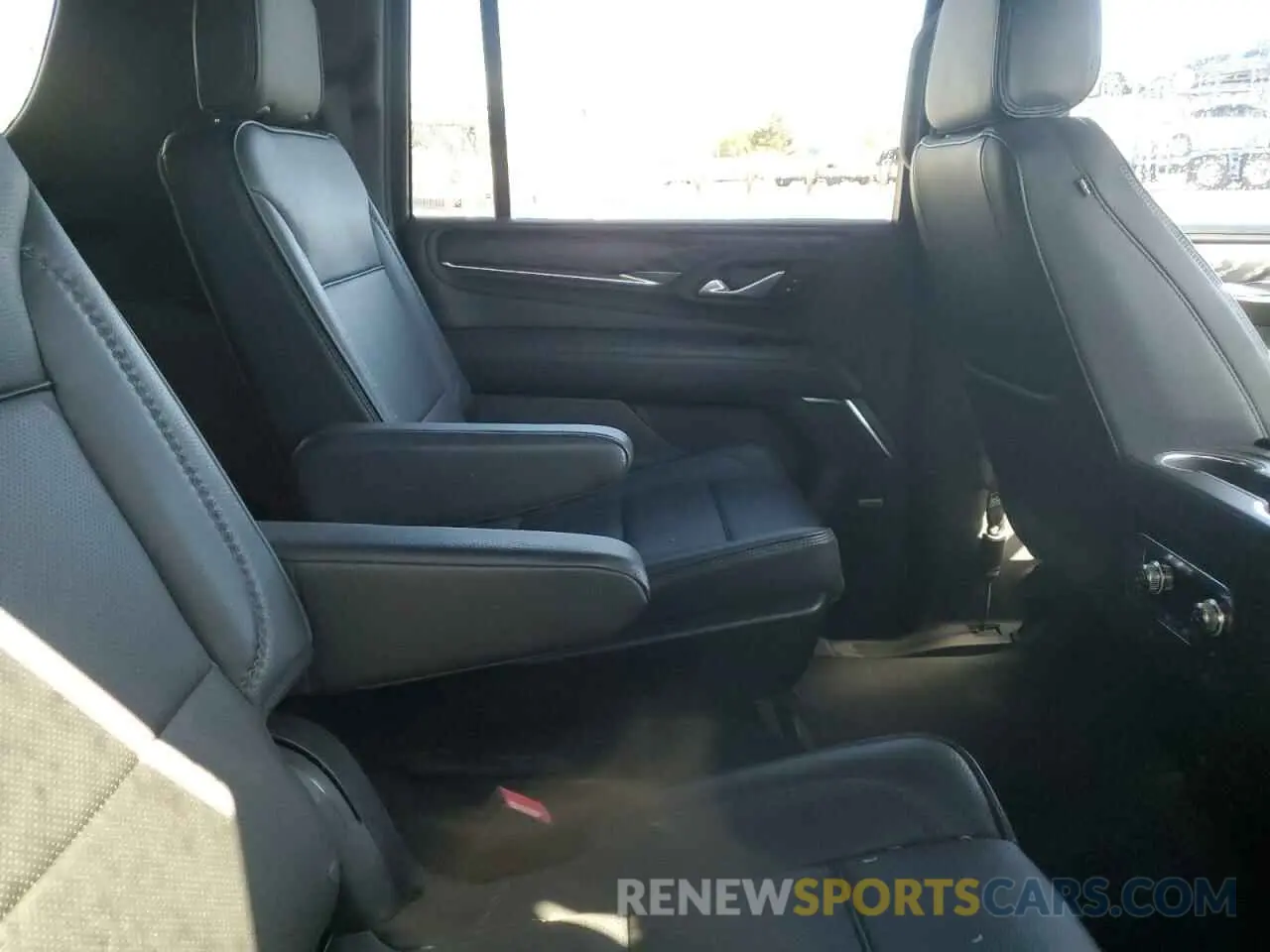 11 Фотография поврежденного автомобиля 1GKS1JKL9PR355892 GMC YUKON 2023