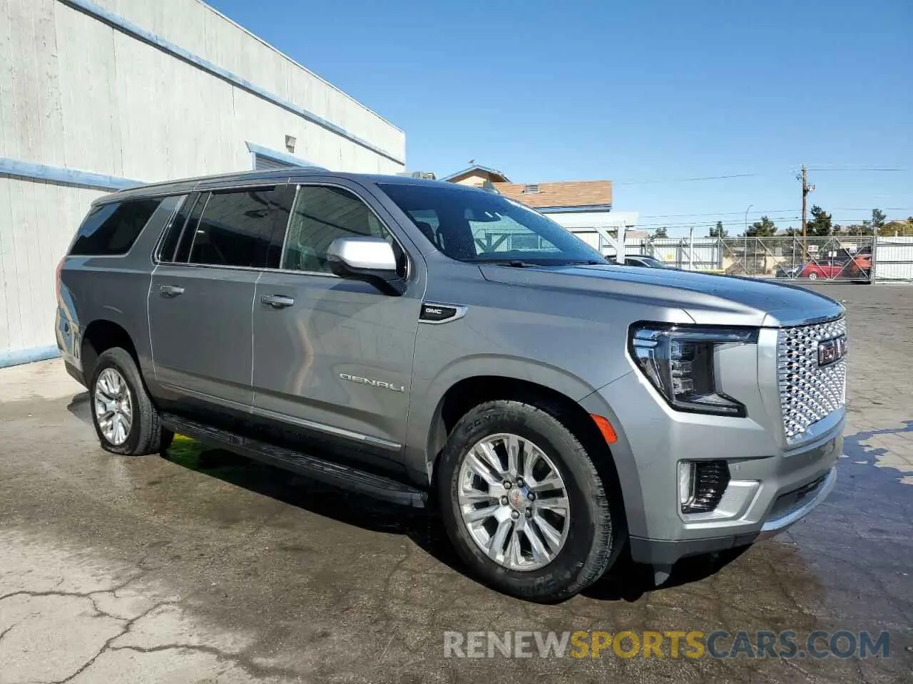 4 Фотография поврежденного автомобиля 1GKS1JKL9PR355892 GMC YUKON 2023