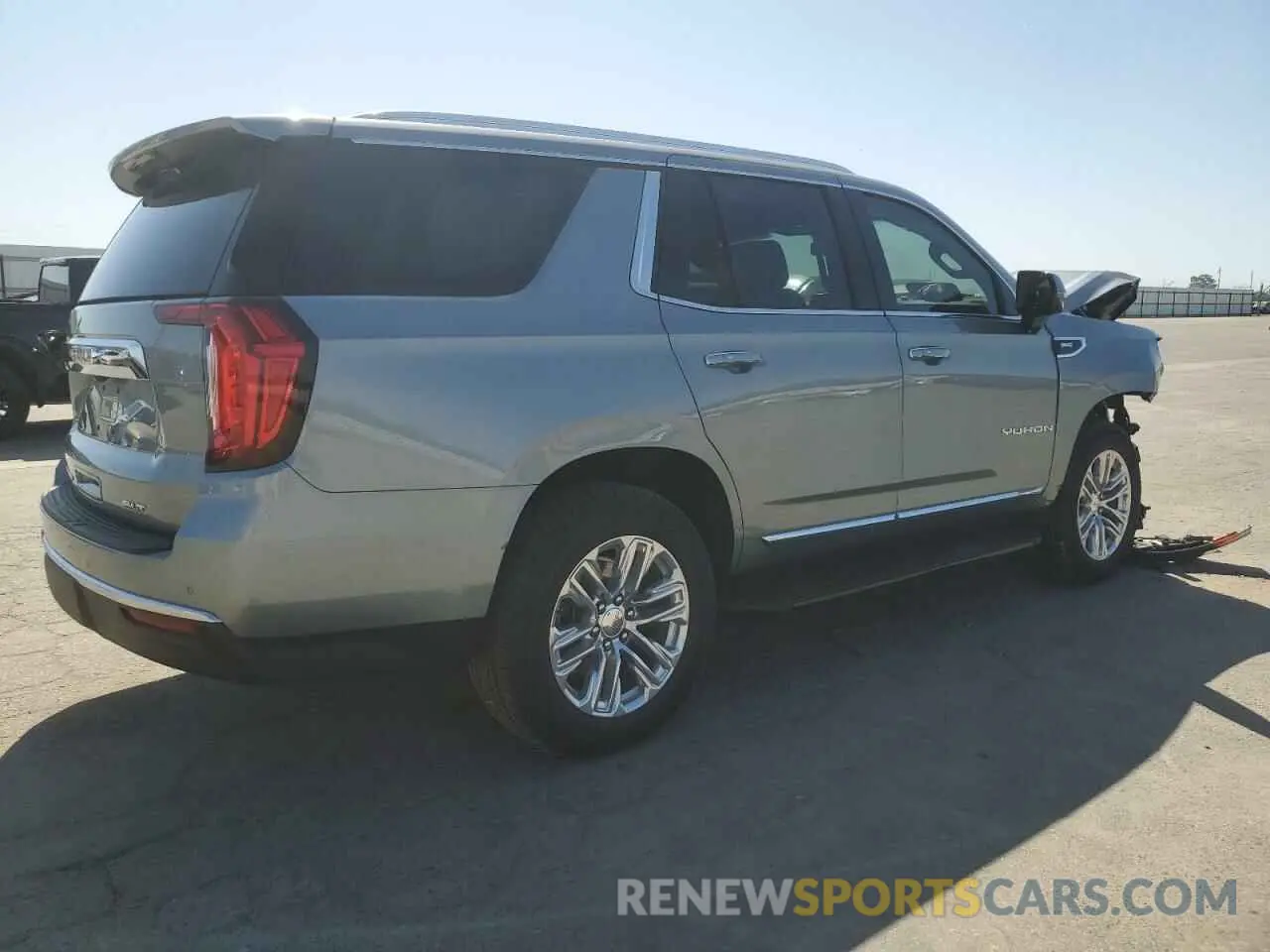 3 Фотография поврежденного автомобиля 1GKS2BKD0PR532681 GMC YUKON 2023