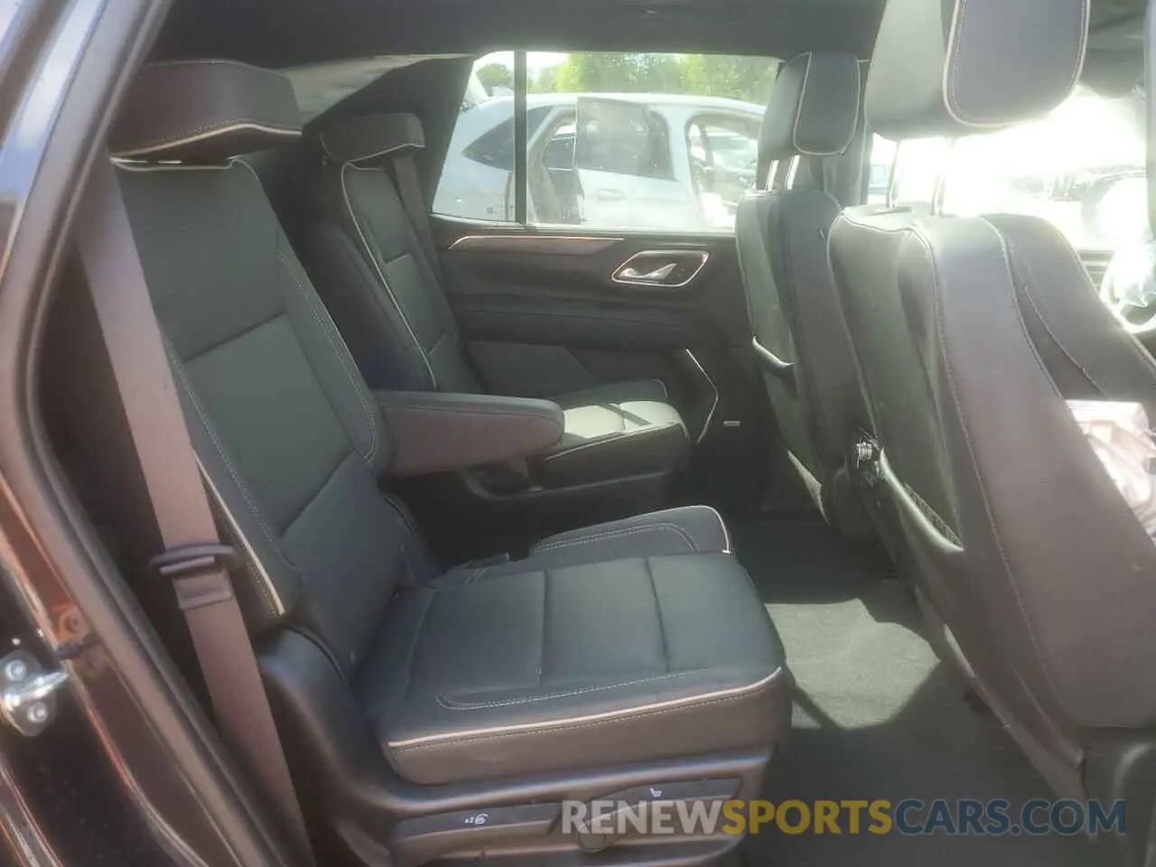 11 Фотография поврежденного автомобиля 1GKS2BKD4PR305249 GMC YUKON 2023