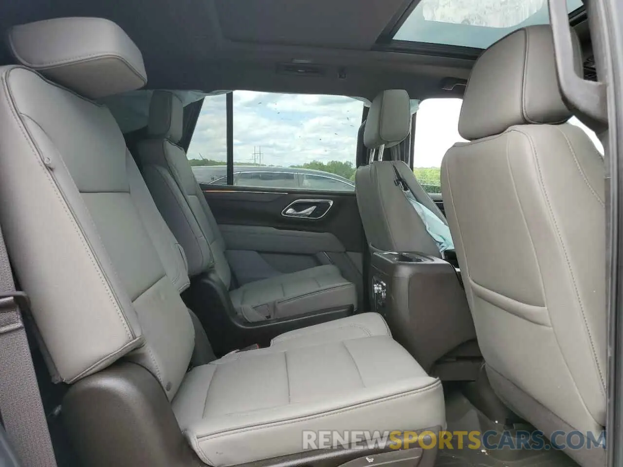 11 Фотография поврежденного автомобиля 1GKS2BKD8PR332468 GMC YUKON 2023