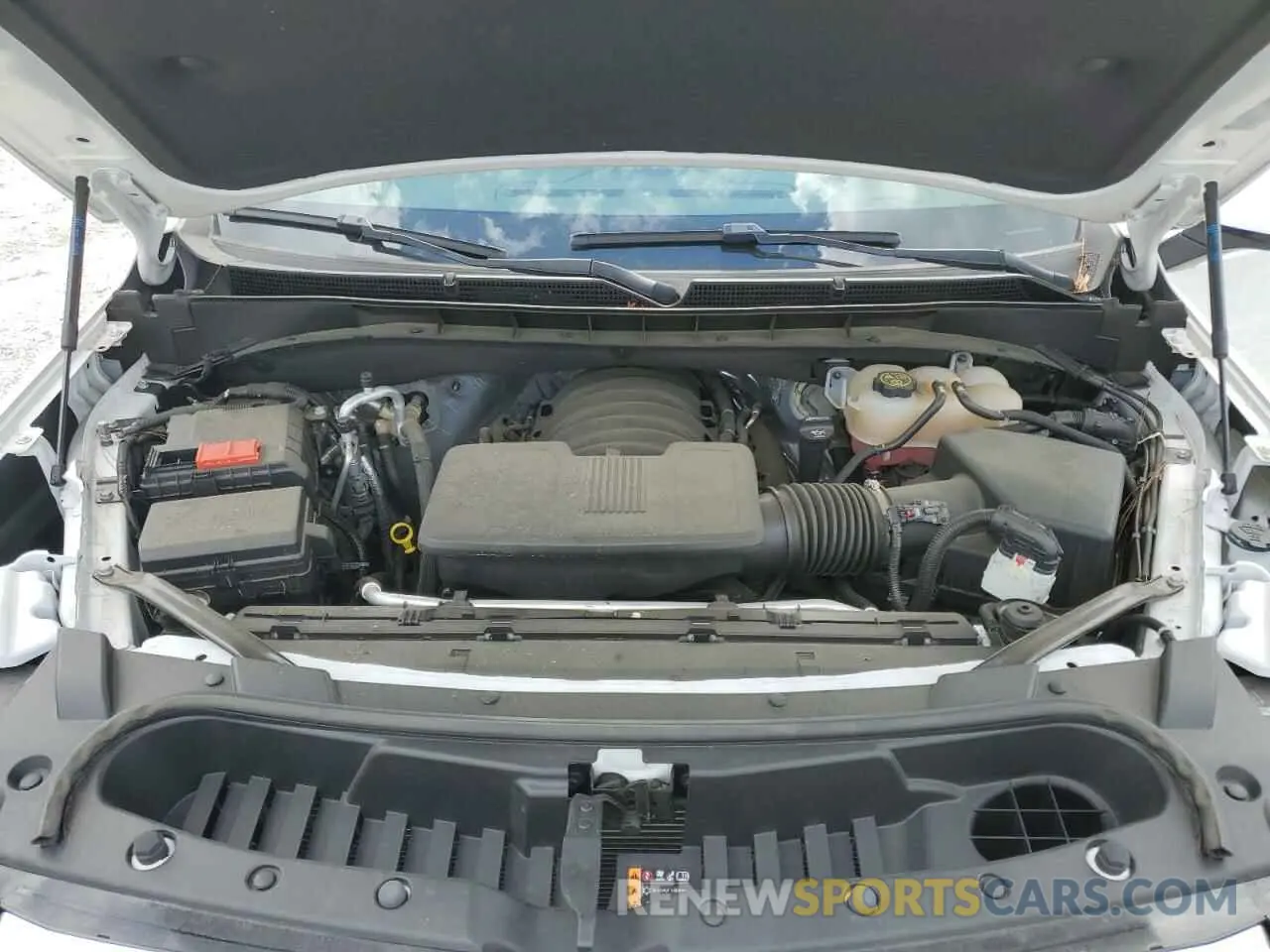 12 Фотография поврежденного автомобиля 1GKS2BKD8PR332468 GMC YUKON 2023