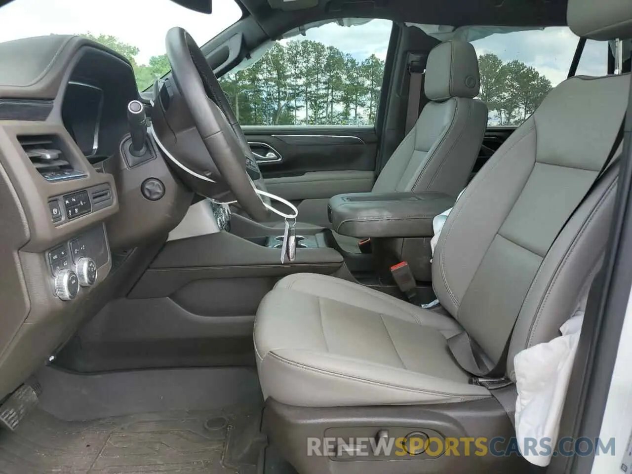 7 Фотография поврежденного автомобиля 1GKS2BKD8PR332468 GMC YUKON 2023