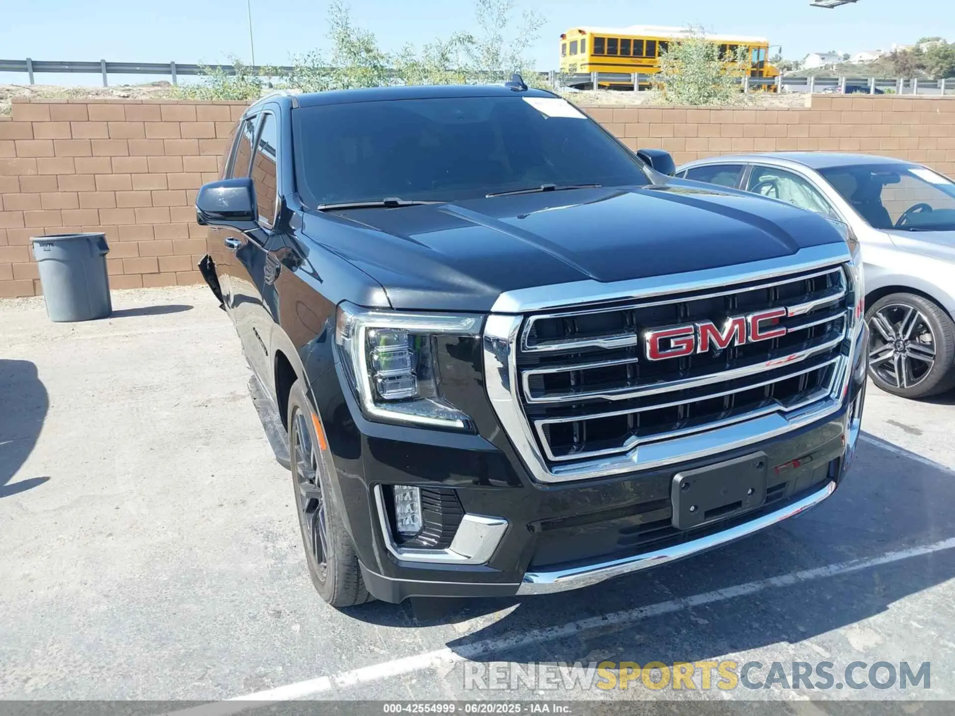 1 Фотография поврежденного автомобиля 1GKS2BKT3PR404670 GMC YUKON 2023