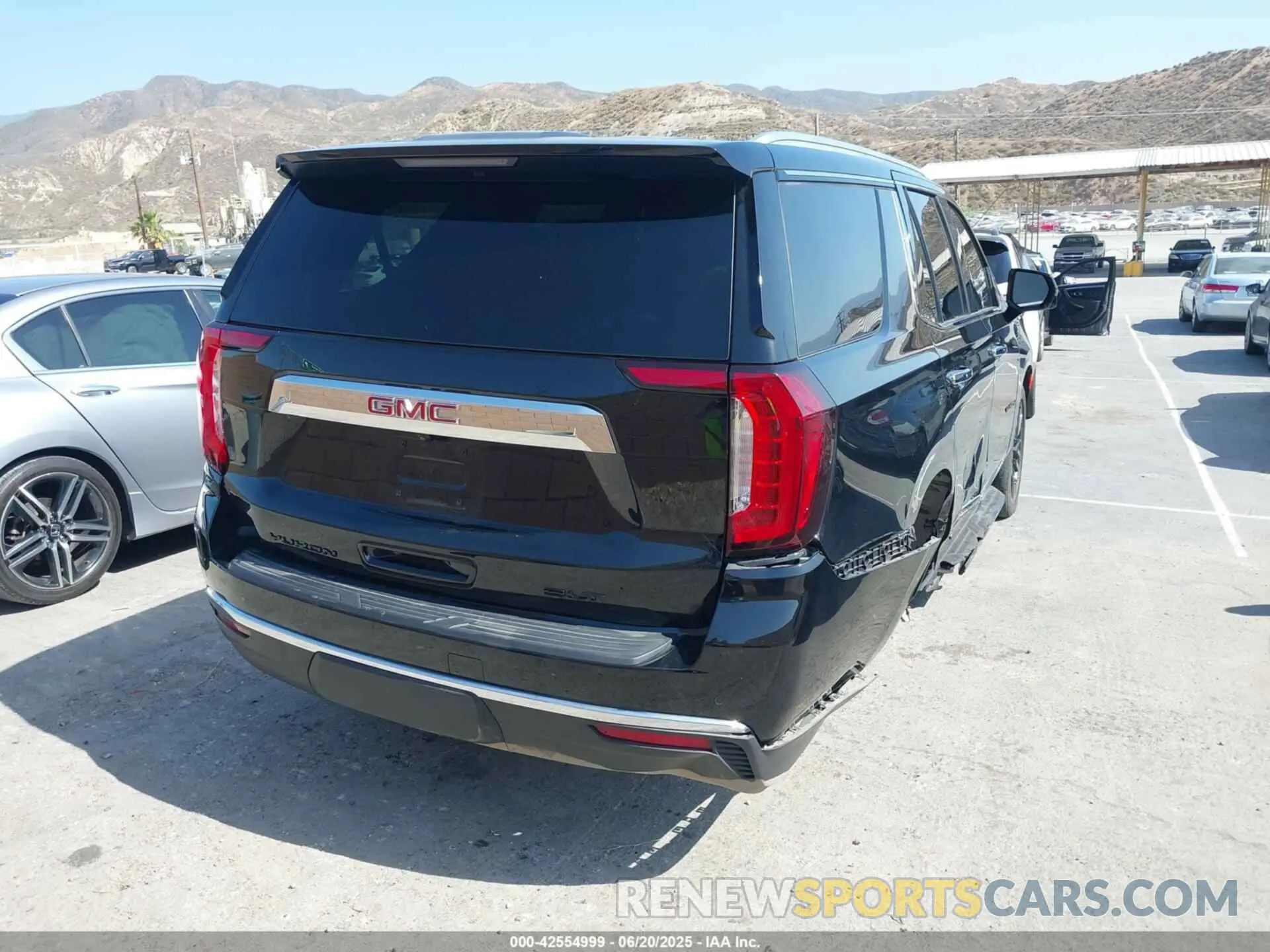 4 Фотография поврежденного автомобиля 1GKS2BKT3PR404670 GMC YUKON 2023