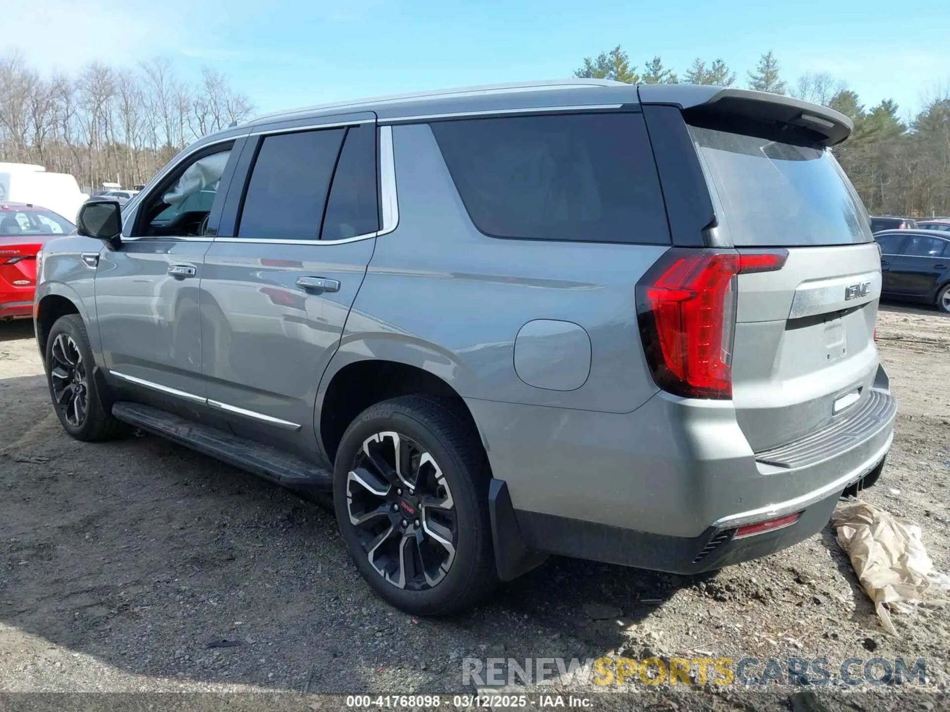 3 Фотография поврежденного автомобиля 1GKS2BKT9PR367155 GMC YUKON 2023