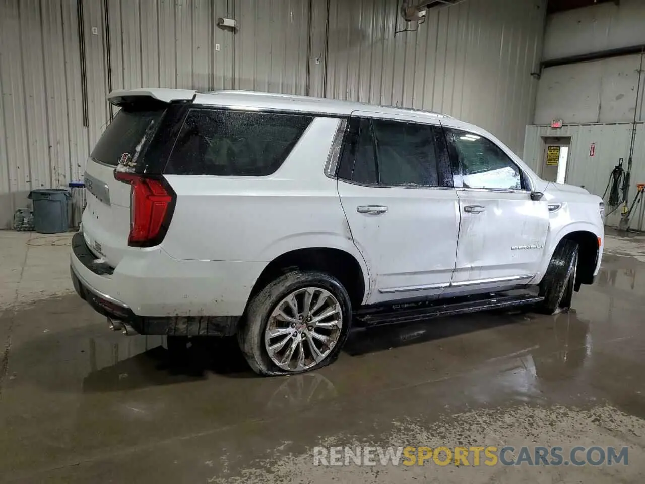 3 Фотография поврежденного автомобиля 1GKS2DKL1PR392756 GMC YUKON 2023