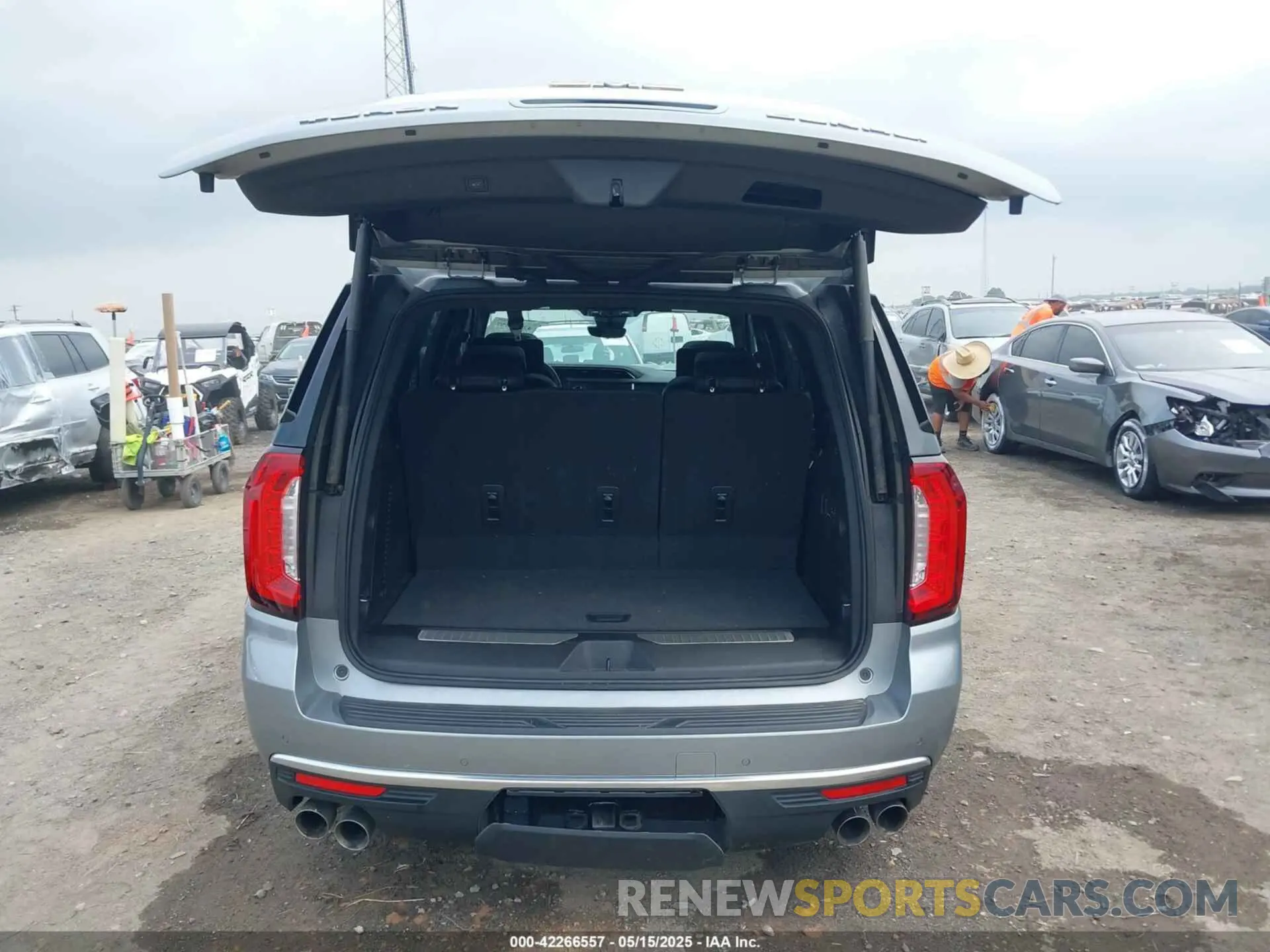 17 Photograph of a damaged car 1GKS2DKL2PR516372 GMC YUKON 2023