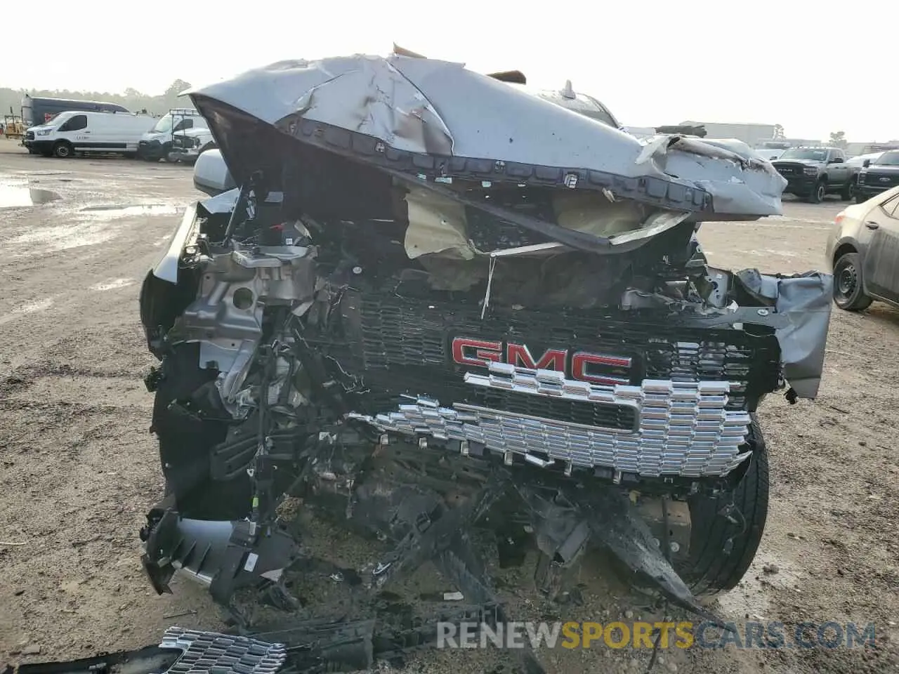 5 Photograph of a damaged car 1GKS2DKL7PR438879 GMC YUKON 2023