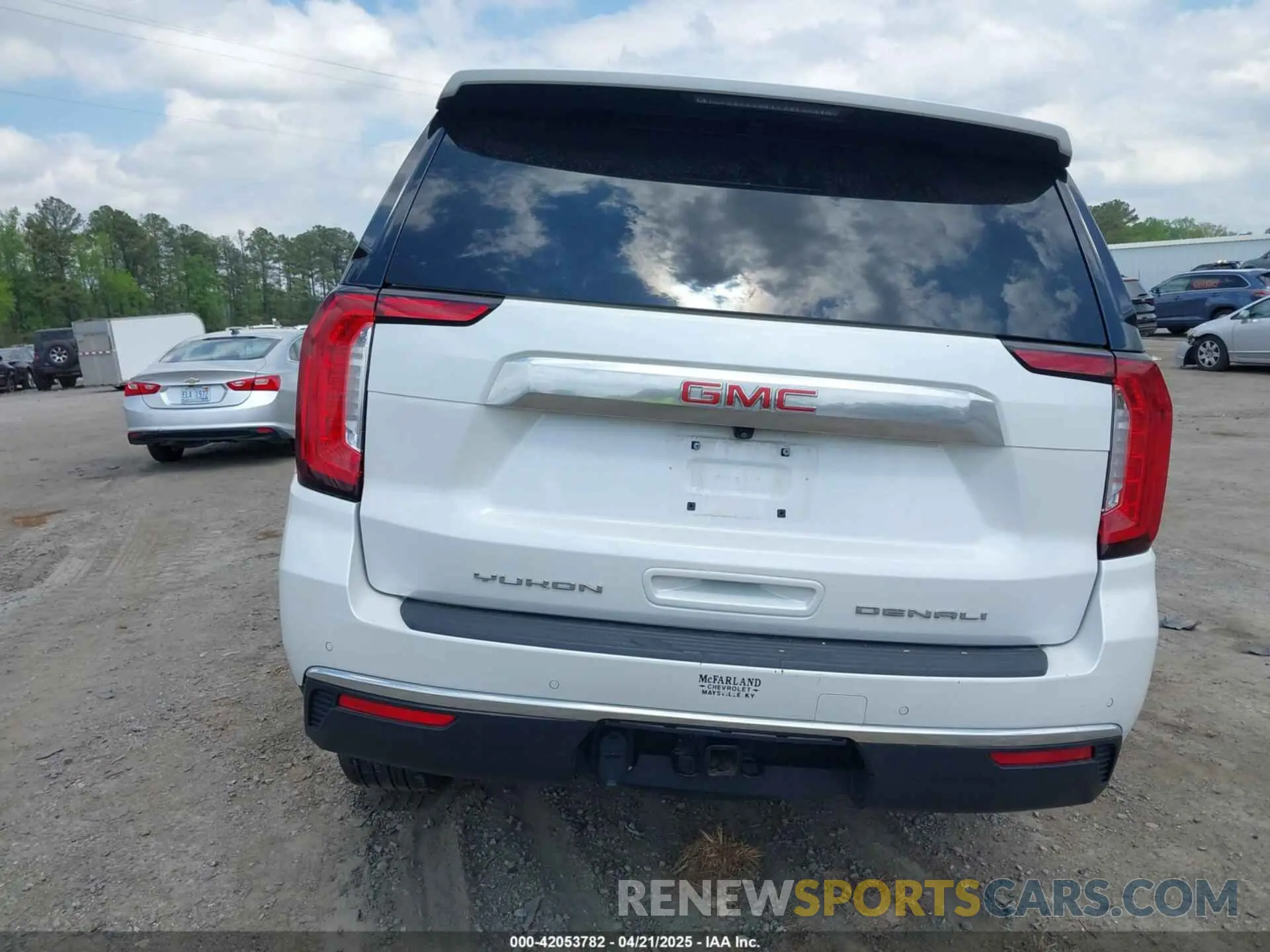 15 Photograph of a damaged car 1GKS2DKT6PR245476 GMC YUKON 2023