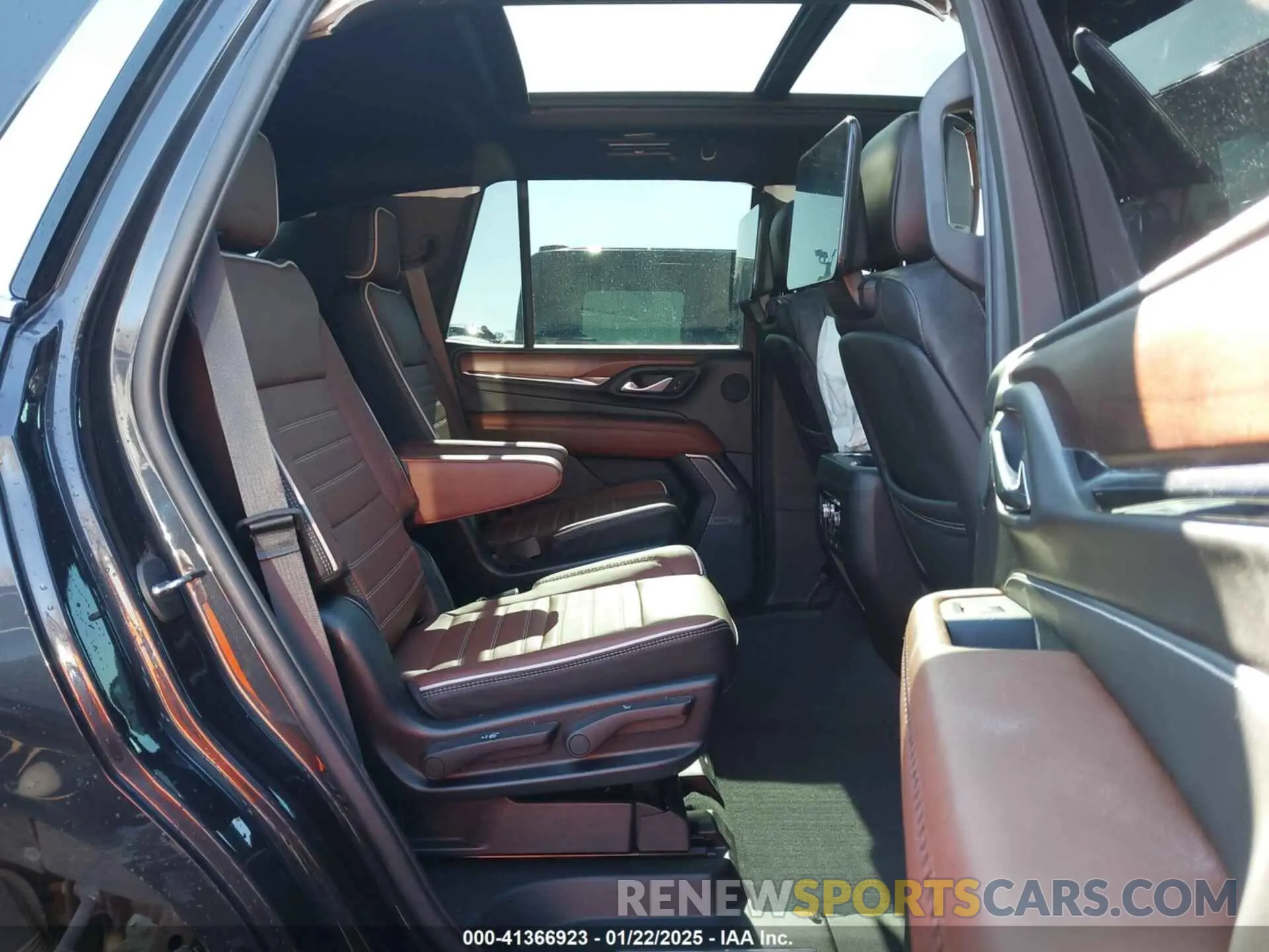 8 Фотография поврежденного автомобиля 1GKS2EKL6PR316634 GMC YUKON 2023