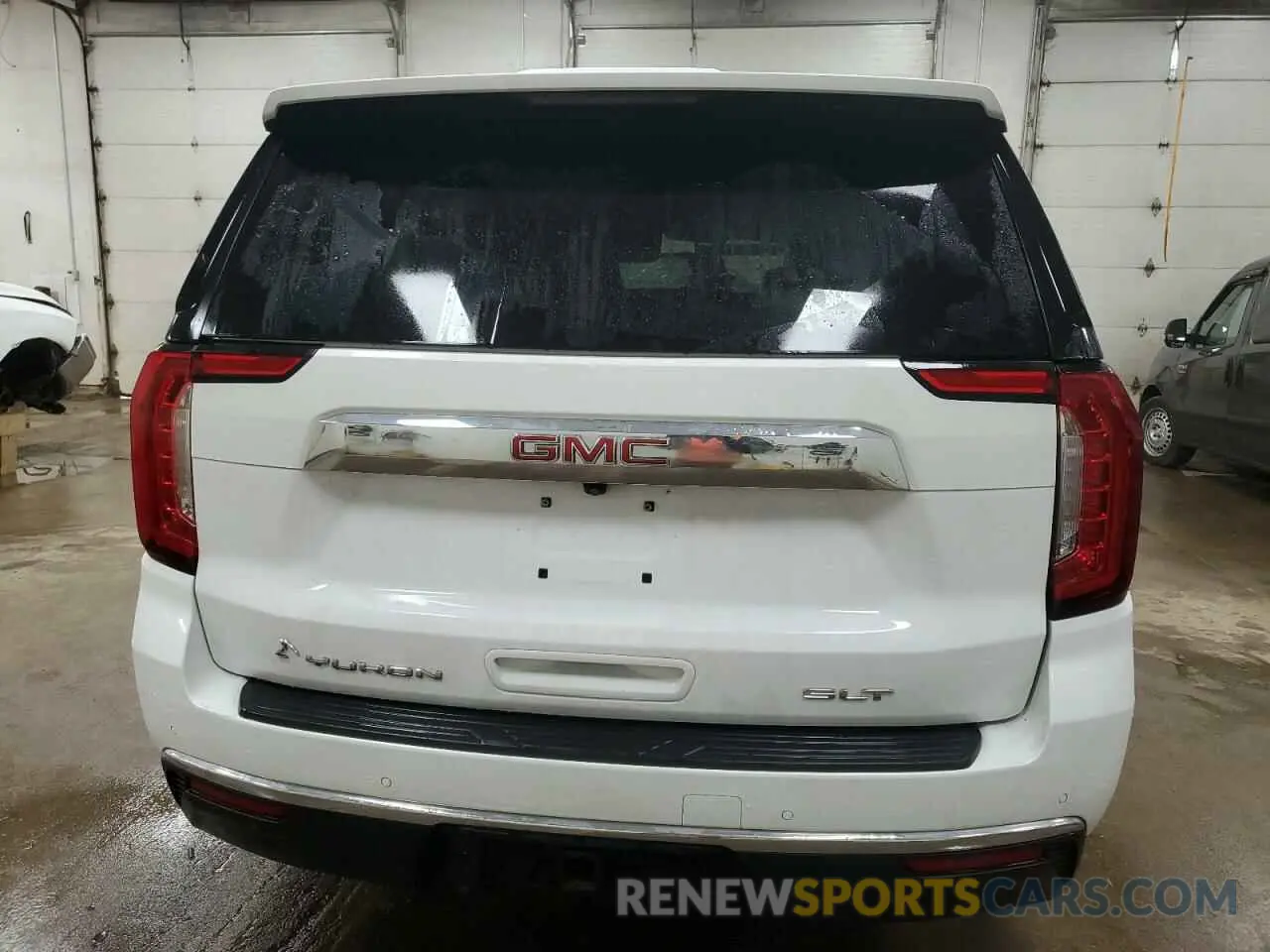 6 Photograph of a damaged car 1GKS2GKT5PR446383 GMC YUKON 2023
