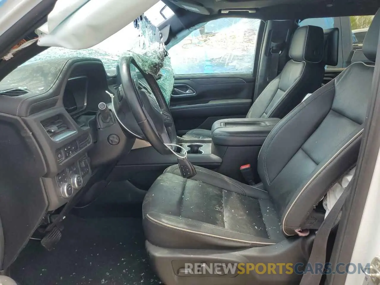 7 Photograph of a damaged car 1GKS2GKT5PR446383 GMC YUKON 2023
