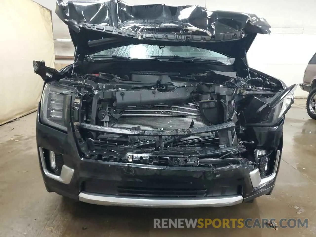 5 Photograph of a damaged car 1GKS2JKL7PR172682 GMC YUKON 2023