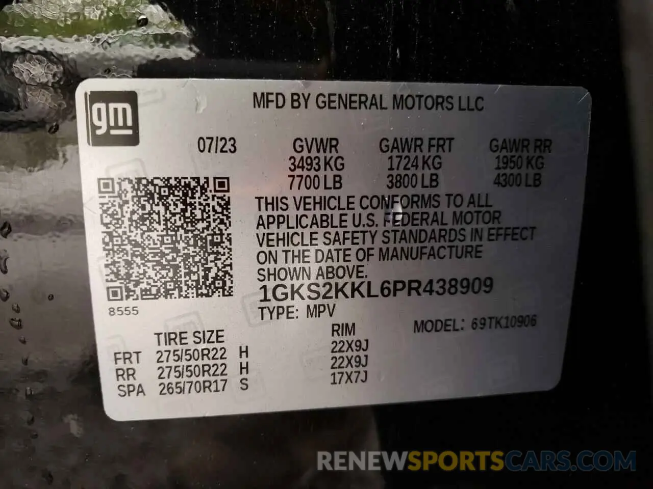 13 Photograph of a damaged car 1GKS2KKL6PR438909 GMC YUKON 2023