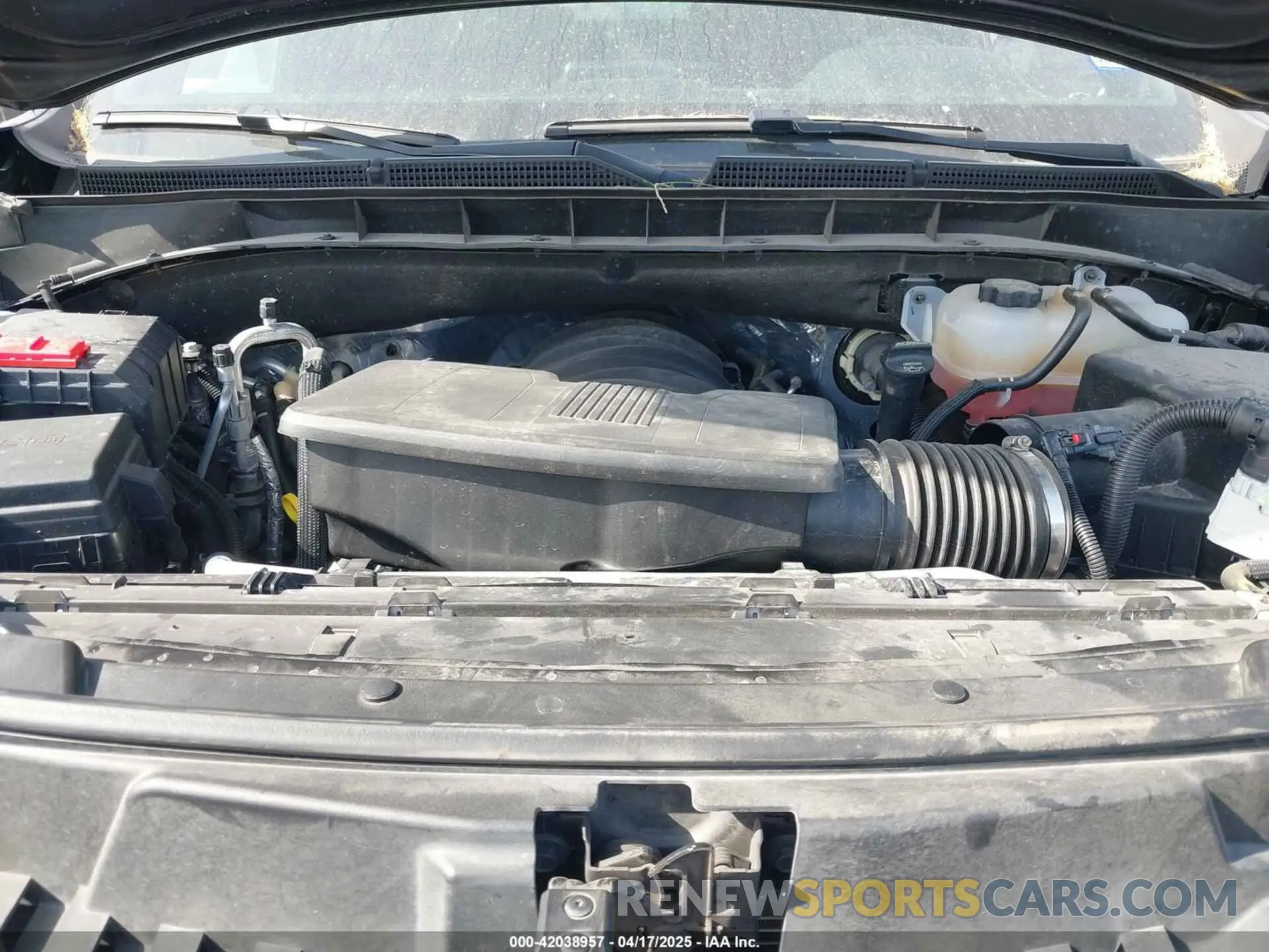 10 Фотография поврежденного автомобиля 1GKS1BKD4RR225875 GMC YUKON 2024