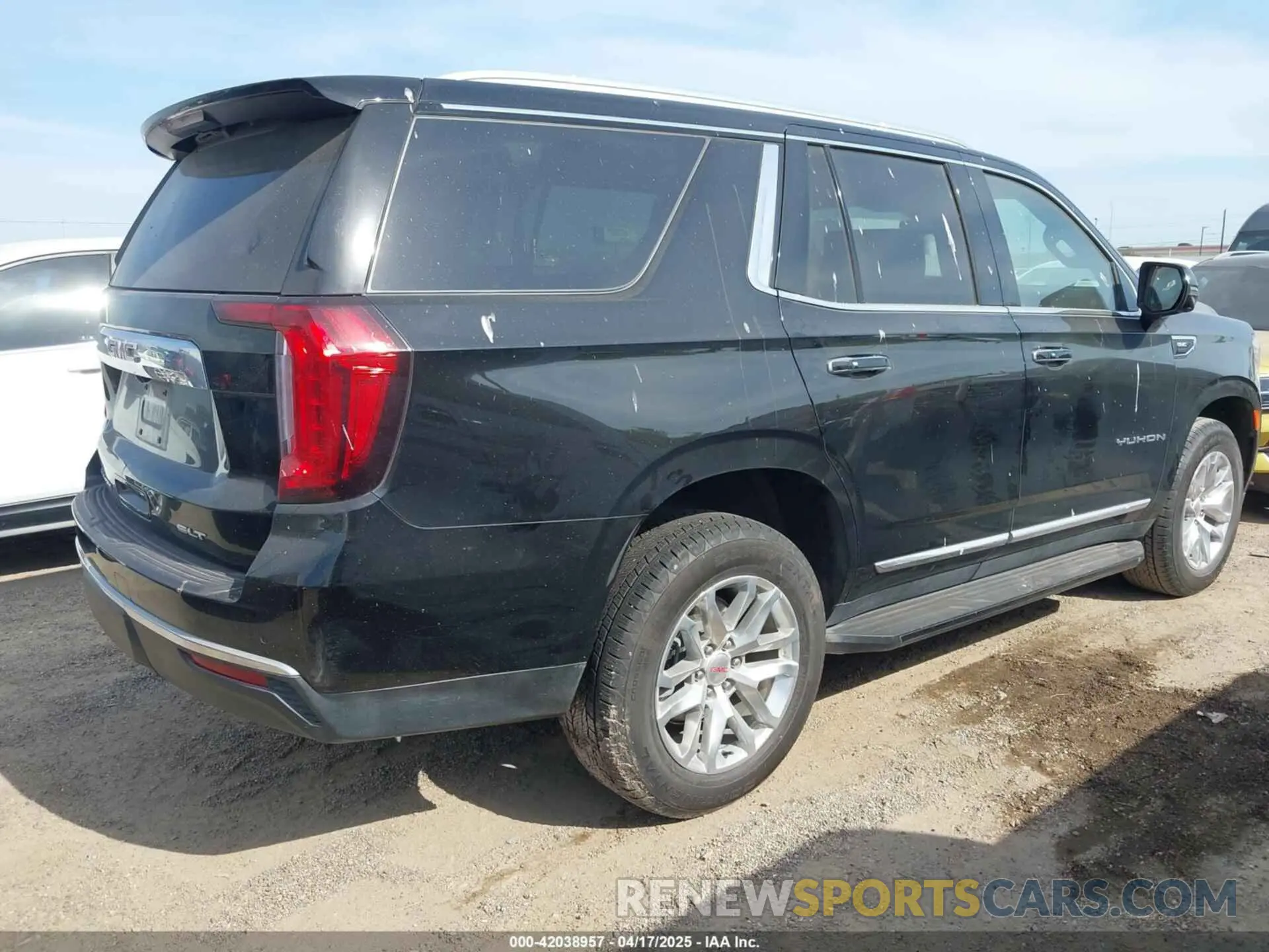 4 Фотография поврежденного автомобиля 1GKS1BKD4RR225875 GMC YUKON 2024