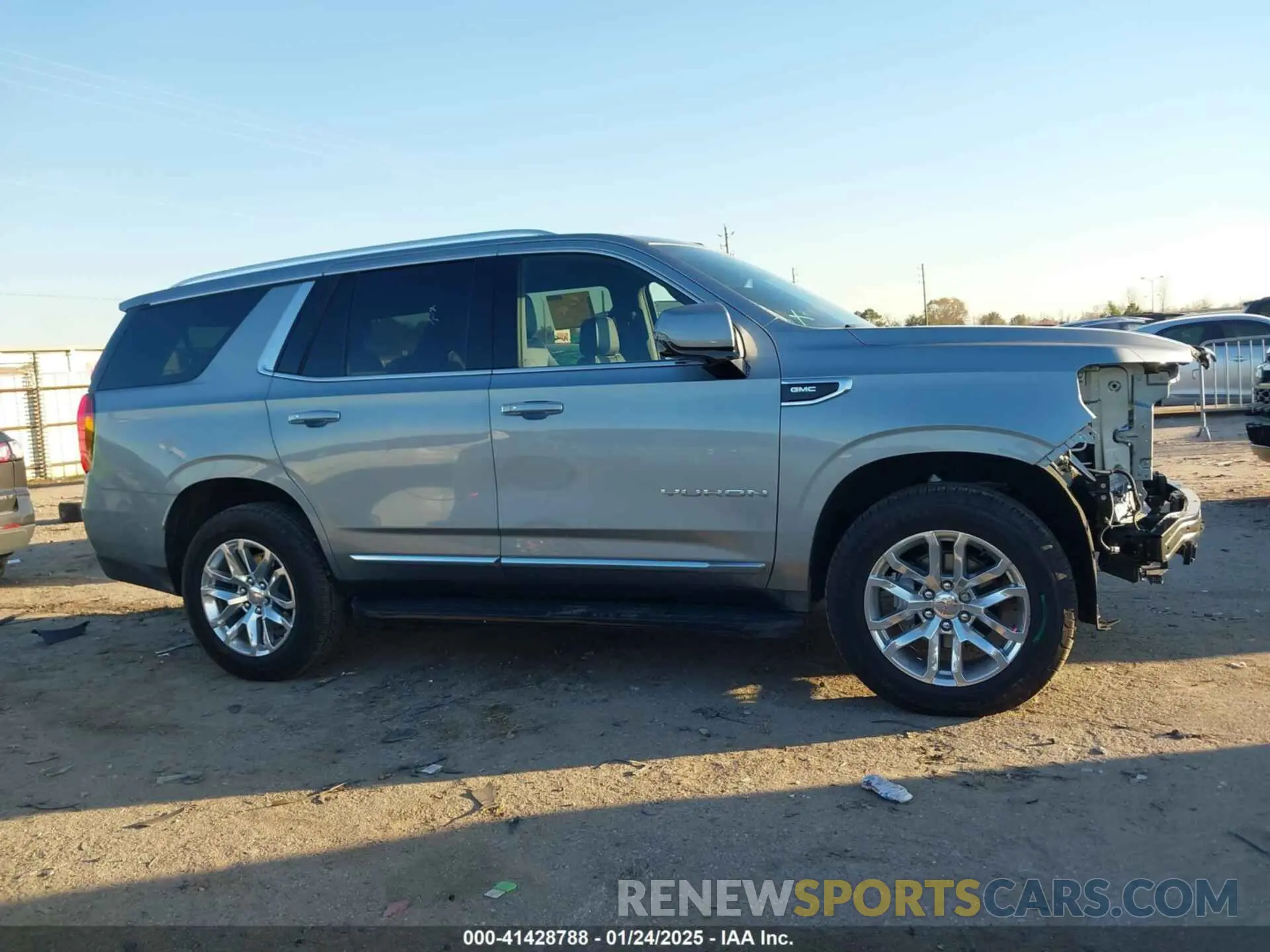 14 Photograph of a damaged car 1GKS1BKD5RR174208 GMC YUKON 2024