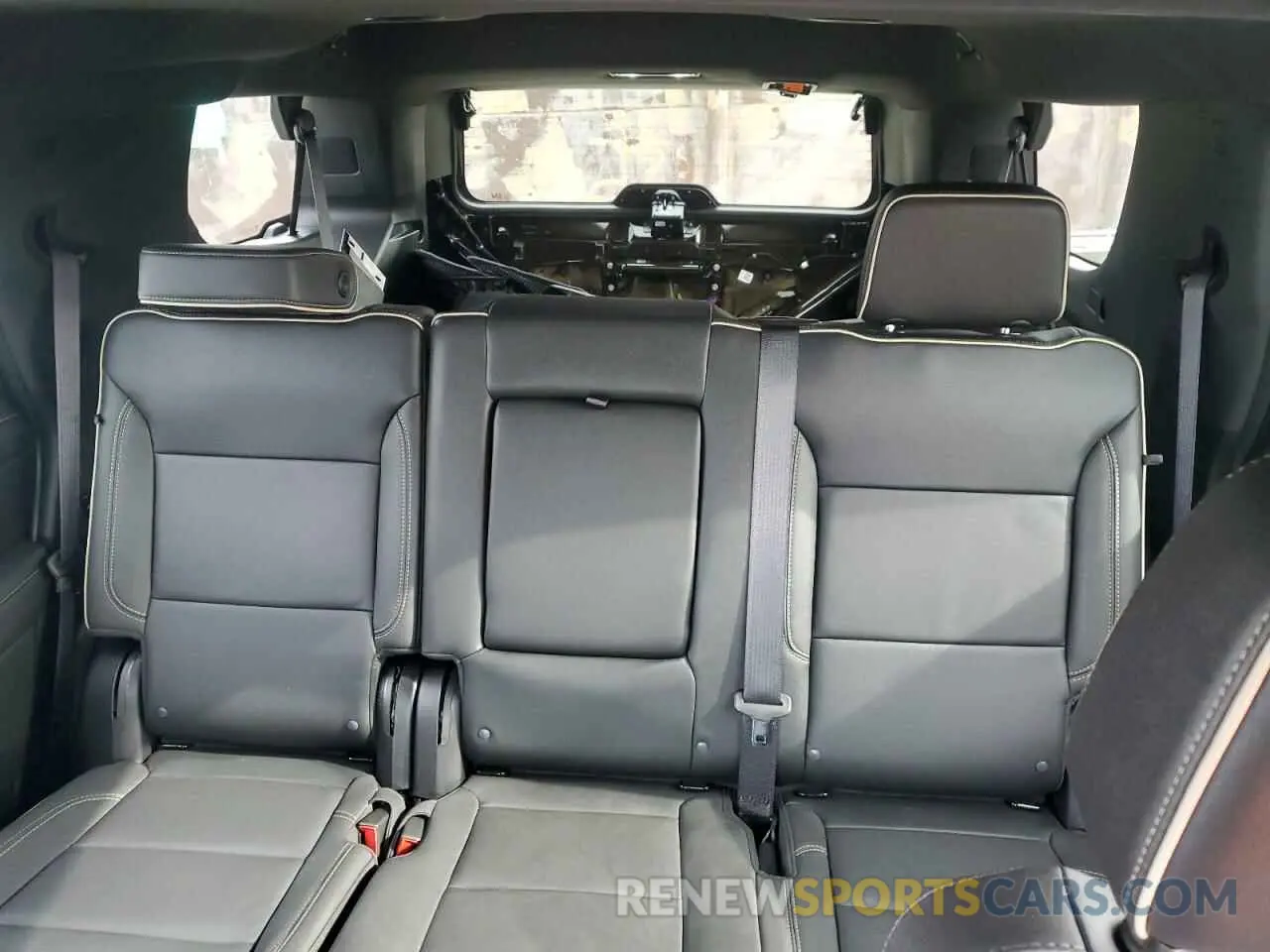 10 Фотография поврежденного автомобиля 1GKS2BKD3RR138059 GMC YUKON 2024