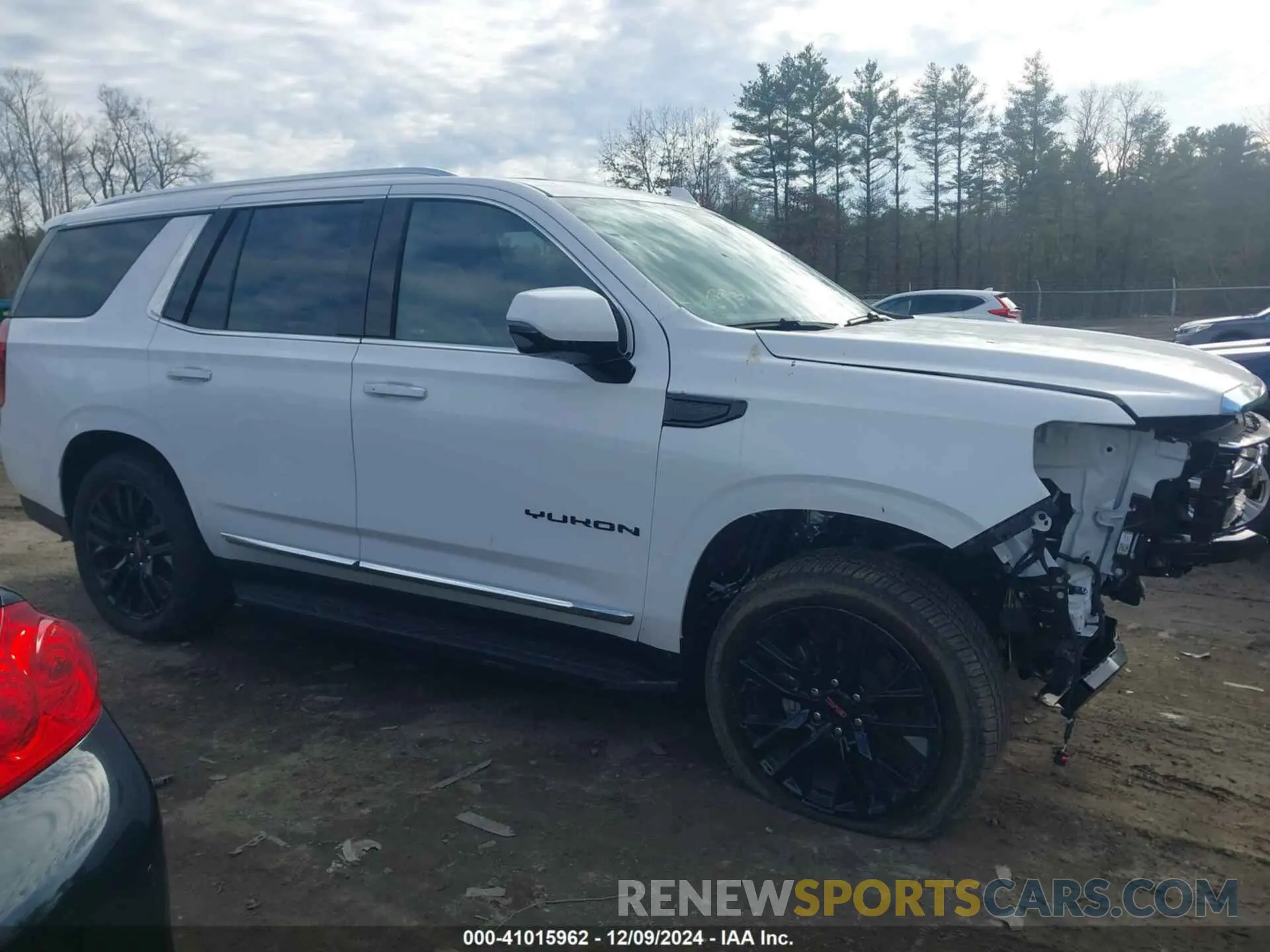 14 Фотография поврежденного автомобиля 1GKS2BKD4RR312432 GMC YUKON 2024