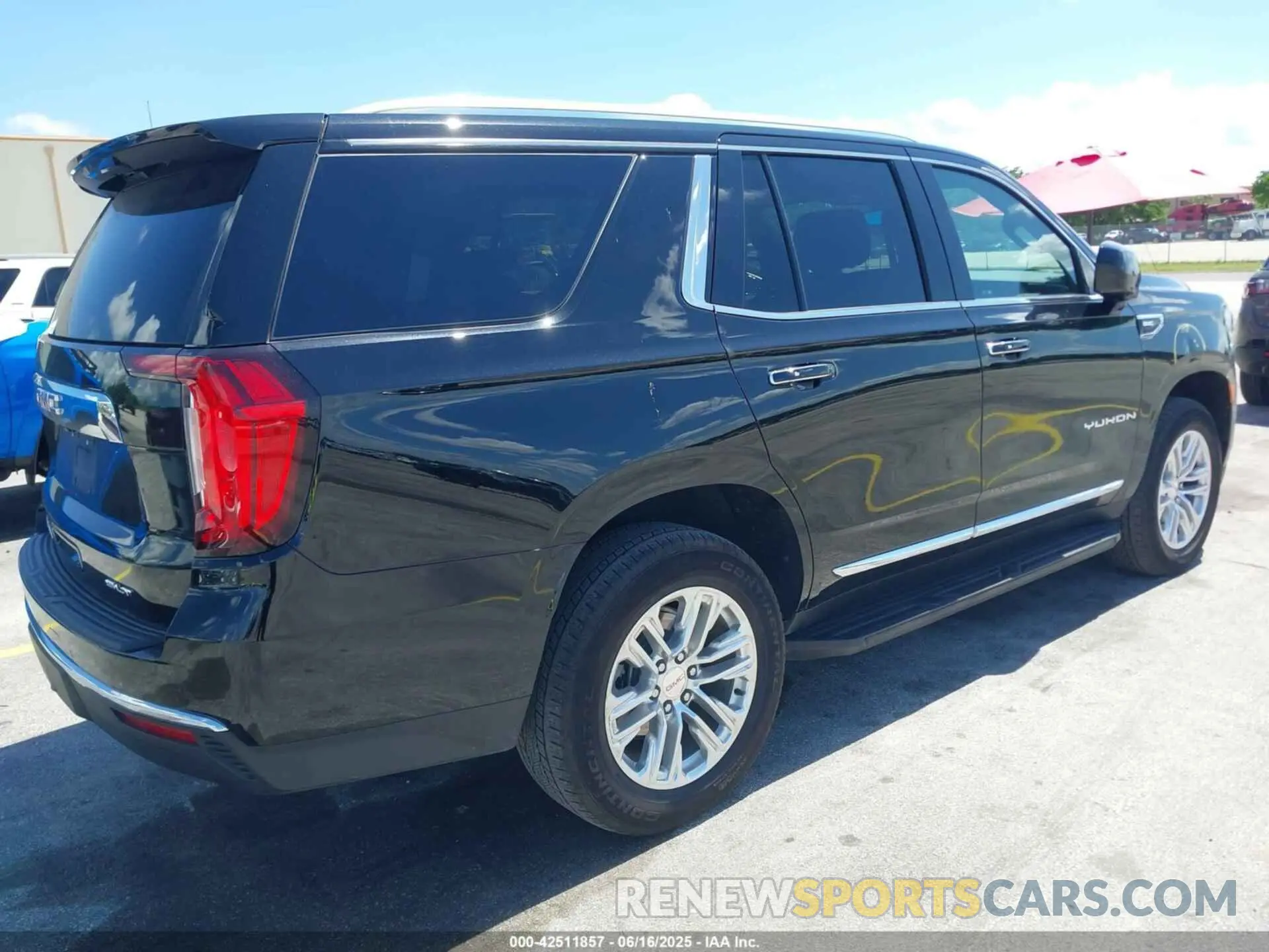 4 Фотография поврежденного автомобиля 1GKS2BKDXRR235260 GMC YUKON 2024