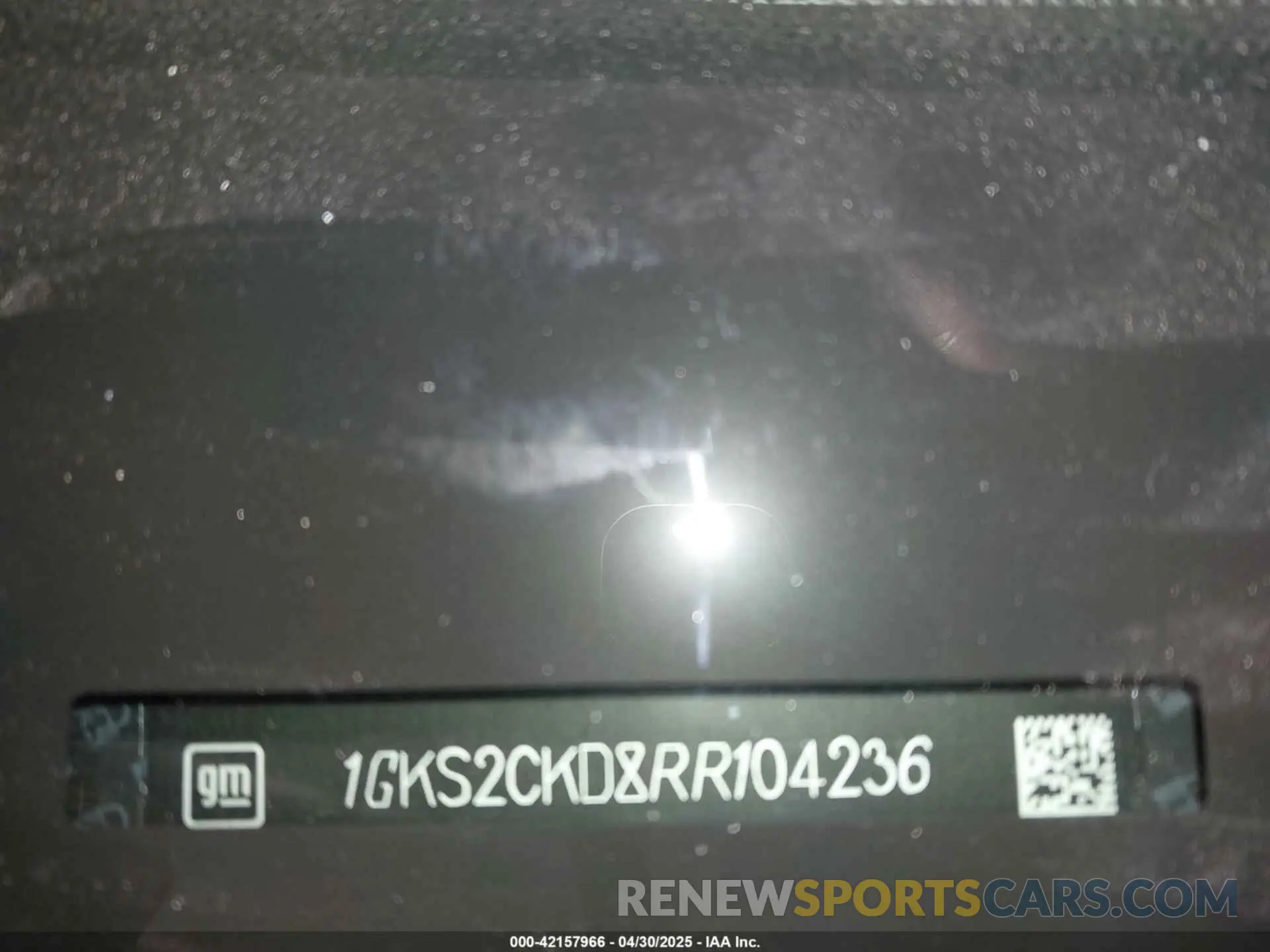 9 Photograph of a damaged car 1GKS2CKD8RR104236 GMC YUKON 2024