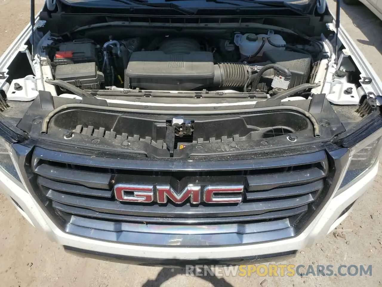 12 Photograph of a damaged car 1GKS2CKL9RR378763 GMC YUKON 2024