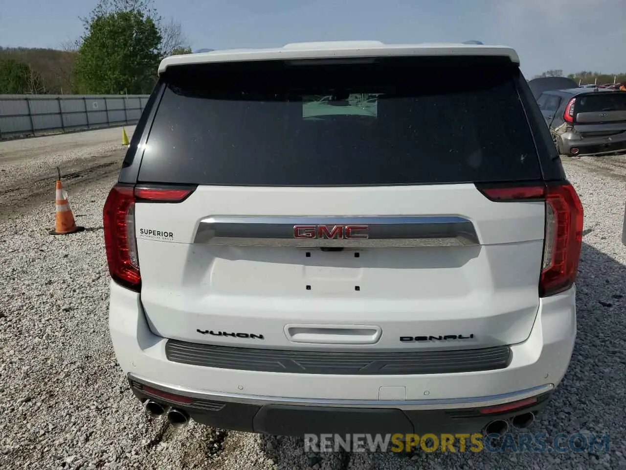 6 Photograph of a damaged car 1GKS2DKL4RR340699 GMC YUKON 2024