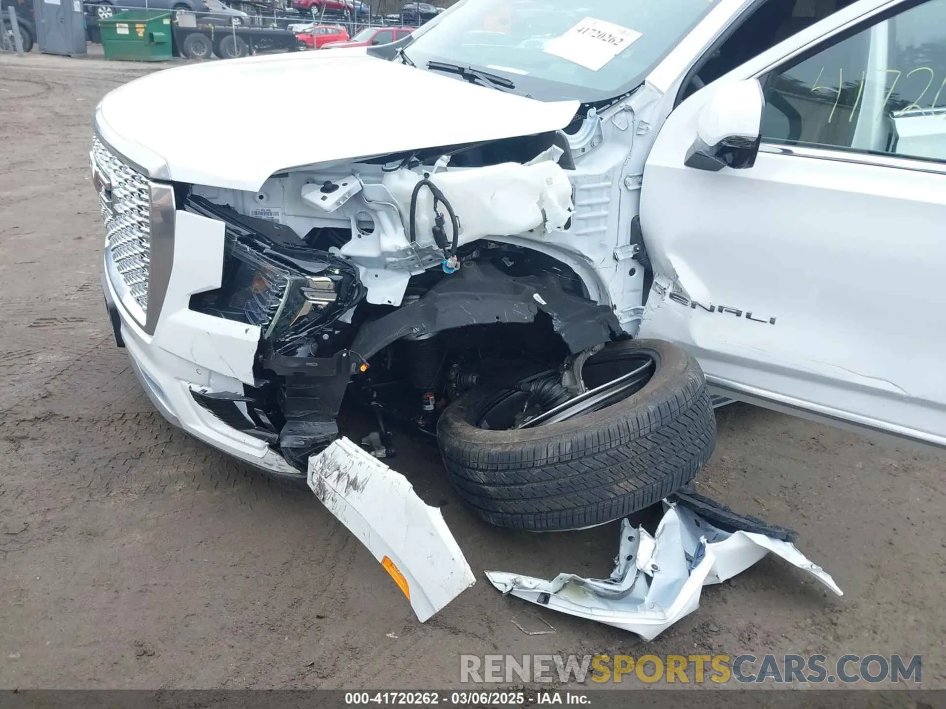 6 Photograph of a damaged car 1GKS2DKL4RR386288 GMC YUKON 2024