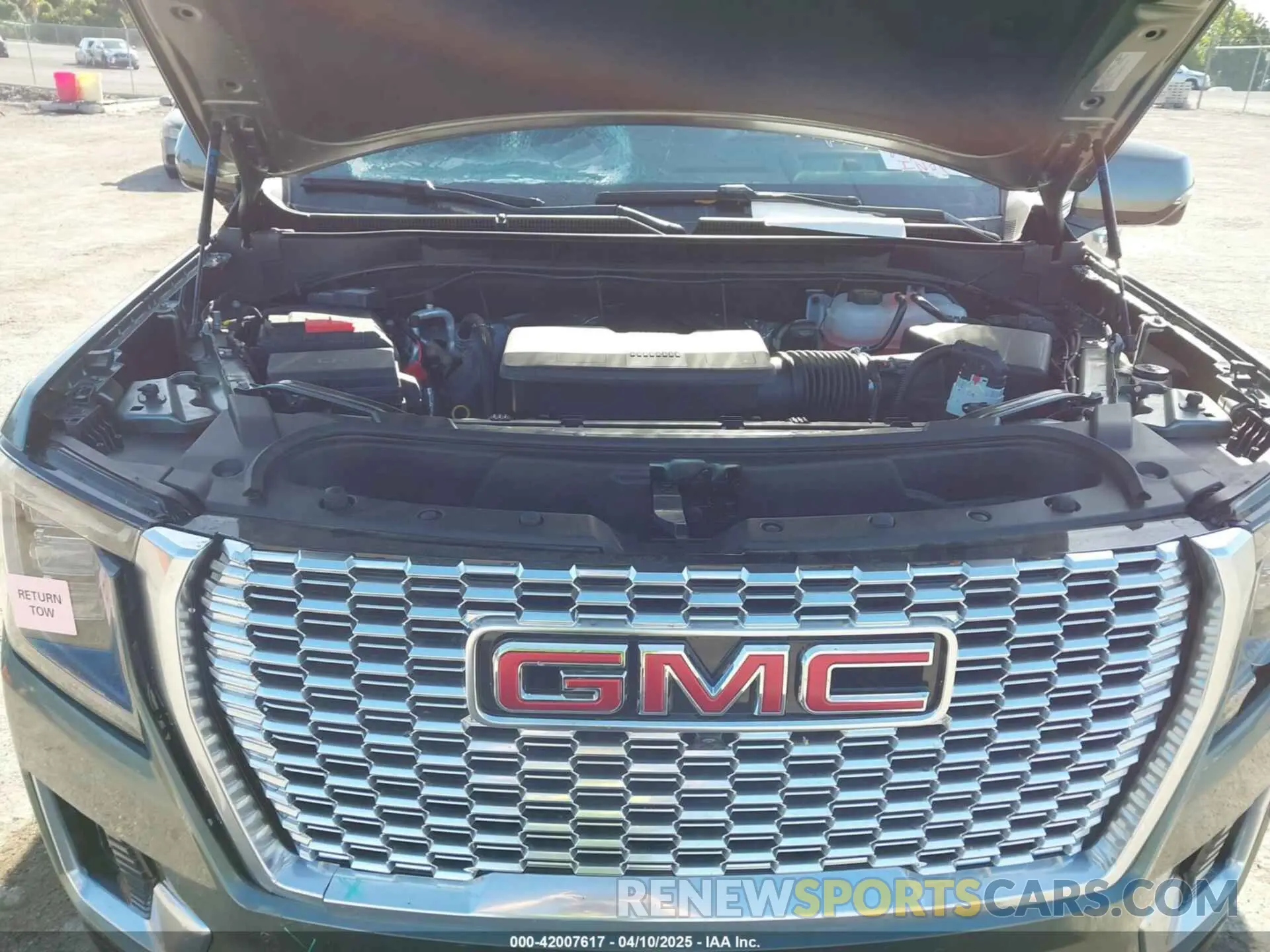 10 Photograph of a damaged car 1GKS2DKL5RR208129 GMC YUKON 2024