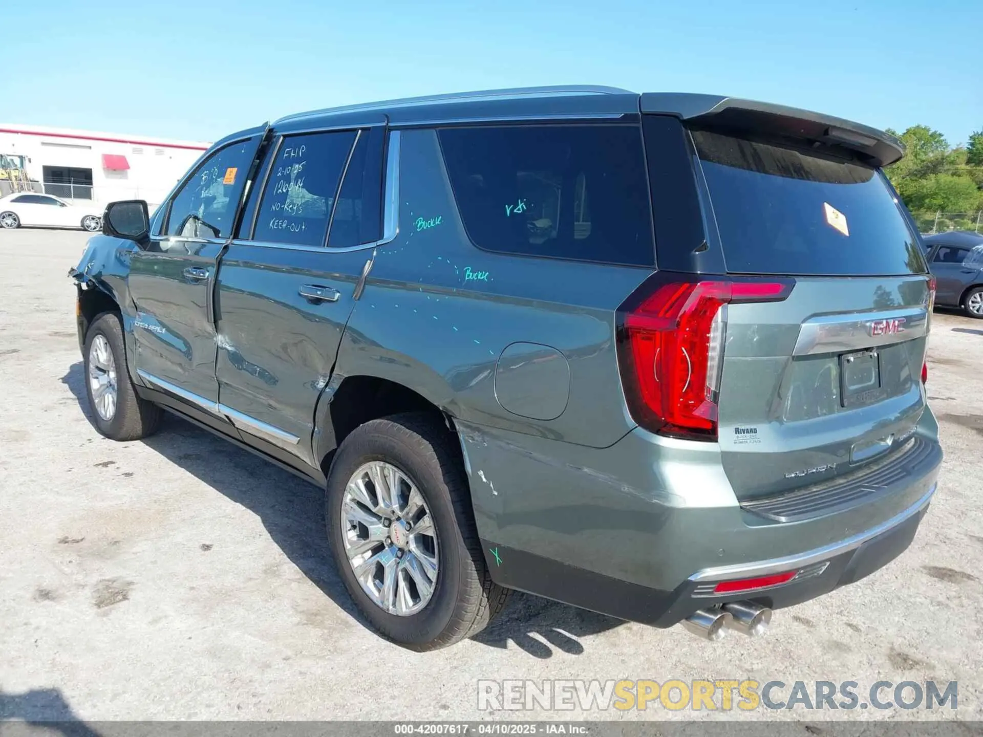 3 Photograph of a damaged car 1GKS2DKL5RR208129 GMC YUKON 2024