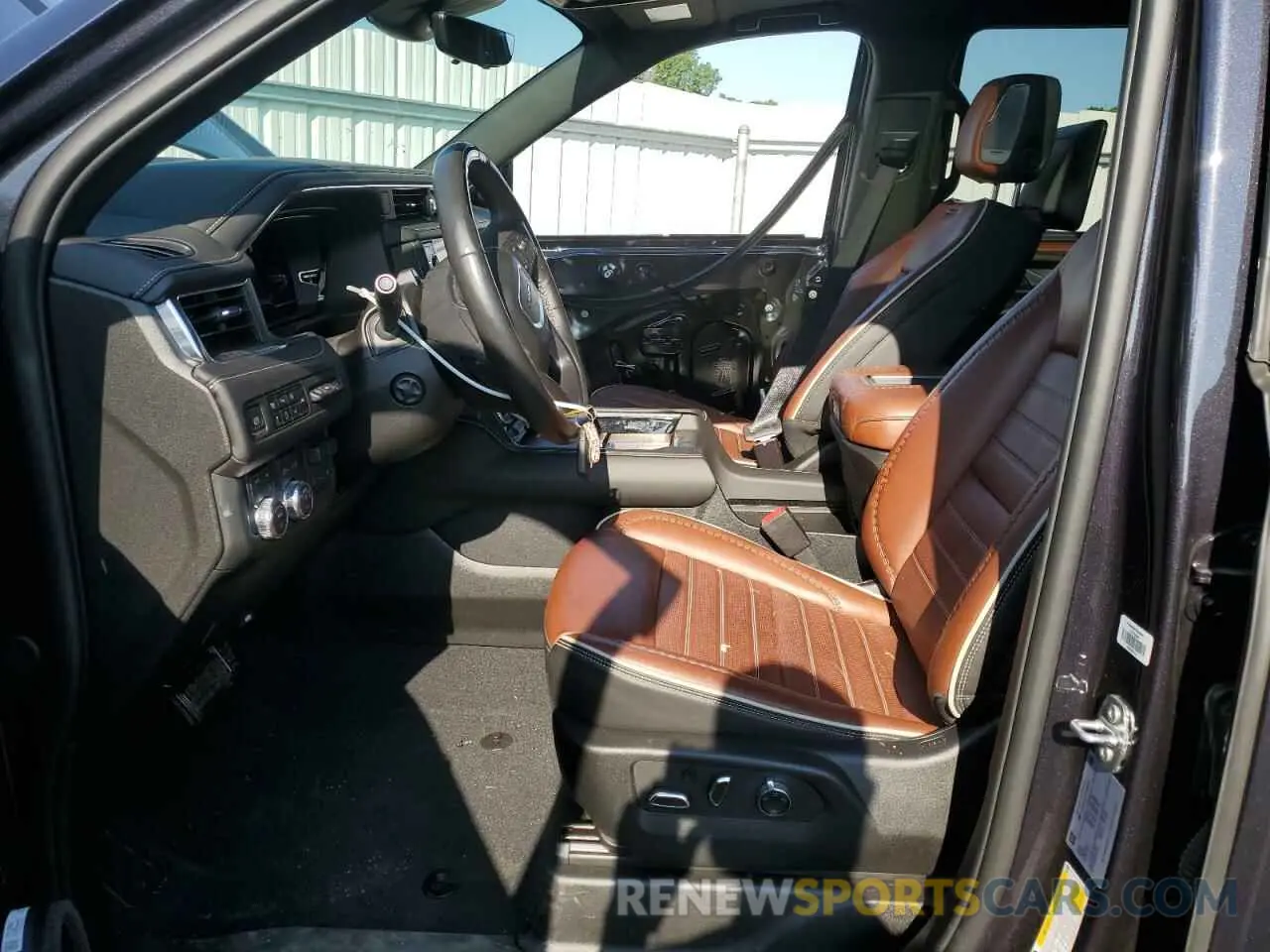 7 Фотография поврежденного автомобиля 1GKS2EKT7RR288233 GMC YUKON 2024