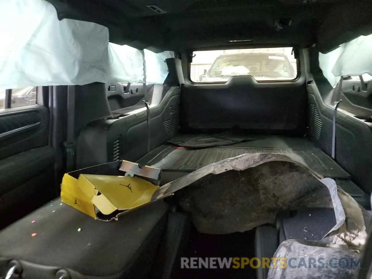 10 Photograph of a damaged car 1GKS2JKL6RR353999 GMC YUKON 2024