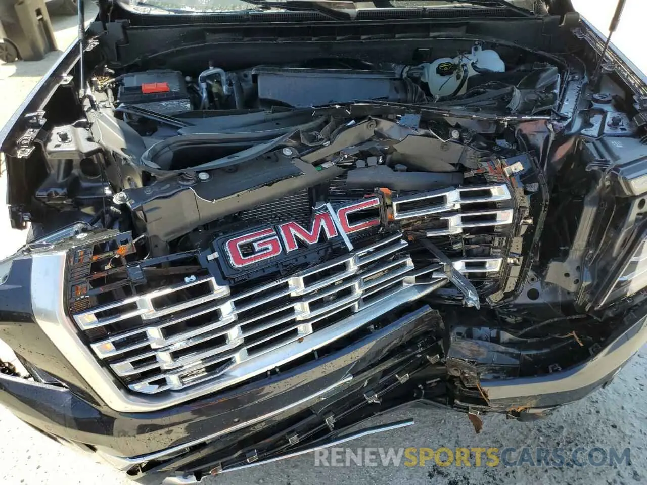 12 Photograph of a damaged car 1GKS1DRL2SR178702 GMC YUKON 2025