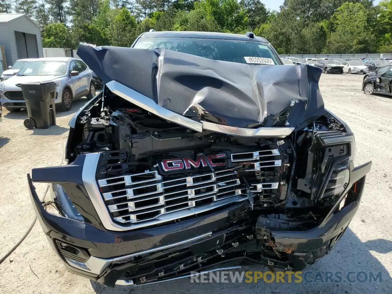 5 Photograph of a damaged car 1GKS1DRL2SR178702 GMC YUKON 2025