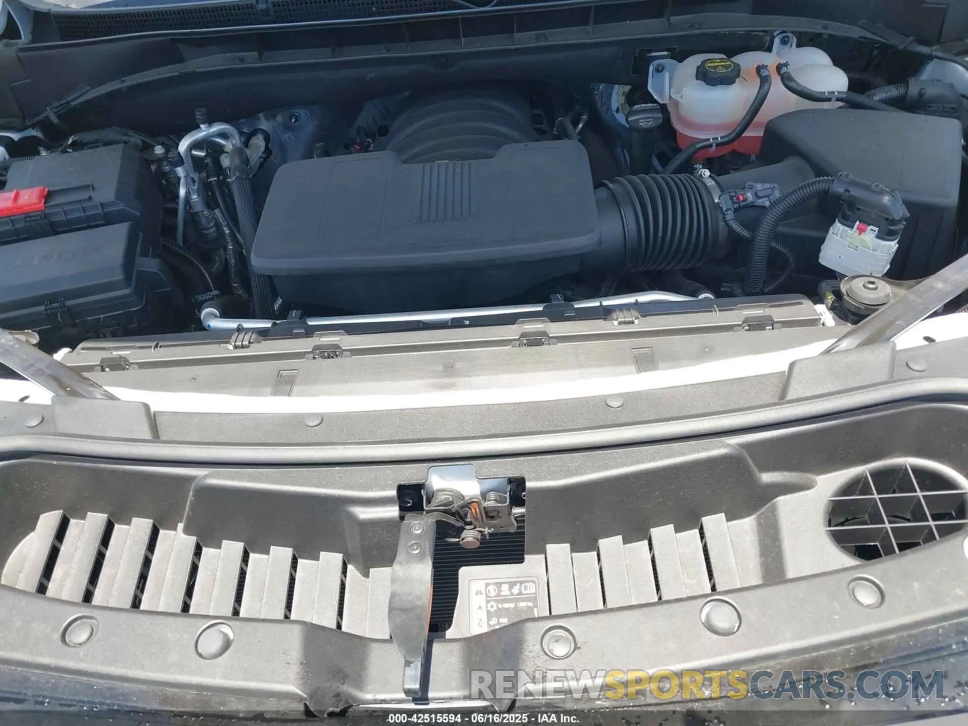 10 Фотография поврежденного автомобиля 1GKS1DRL7SR193339 GMC YUKON 2025