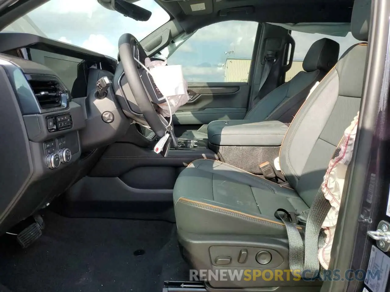 7 Фотография поврежденного автомобиля 1GKS2CRD0SR142846 GMC YUKON 2025