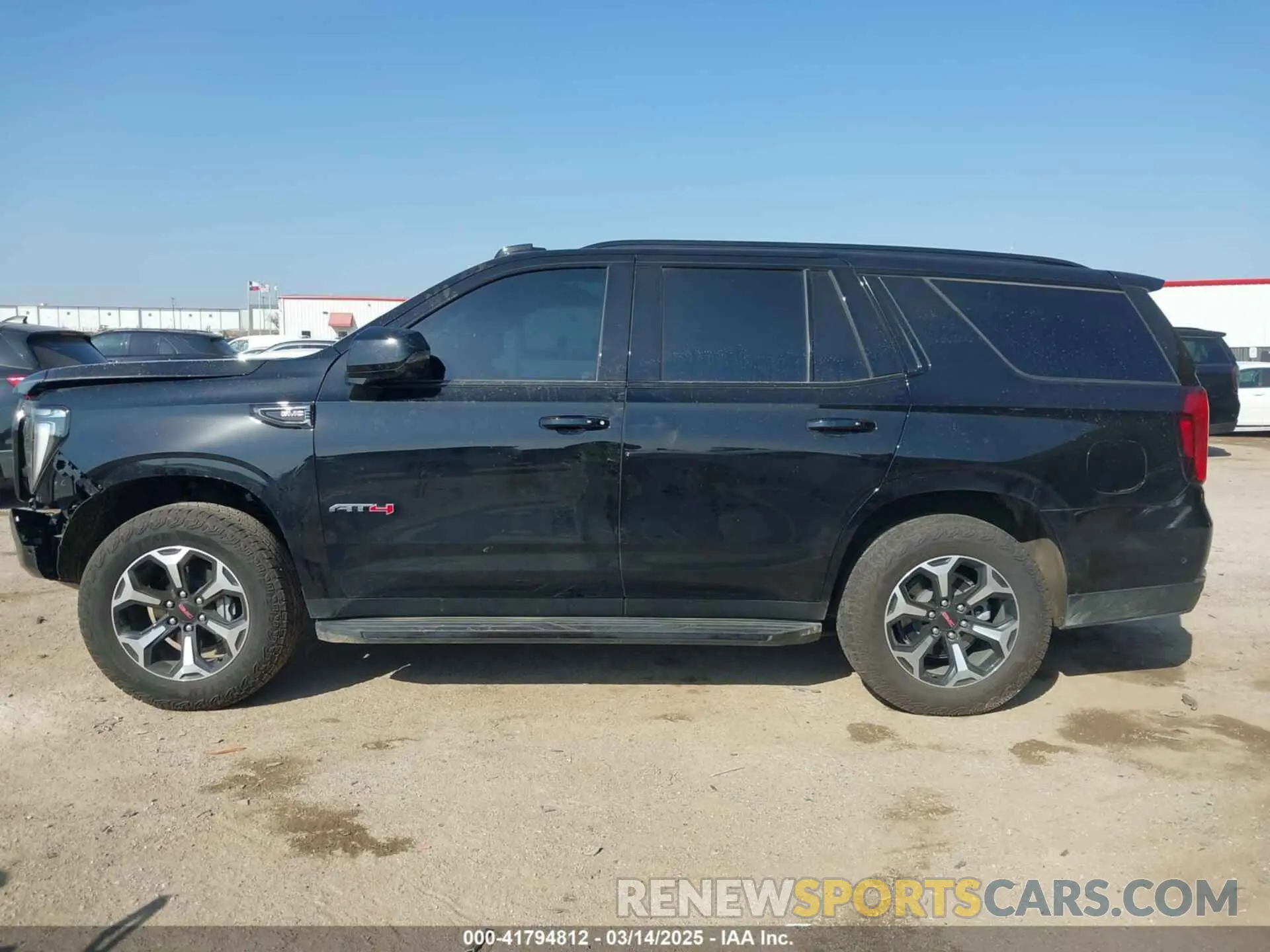 15 Photograph of a damaged car 1GKS2CRD1SR167030 GMC YUKON 2025