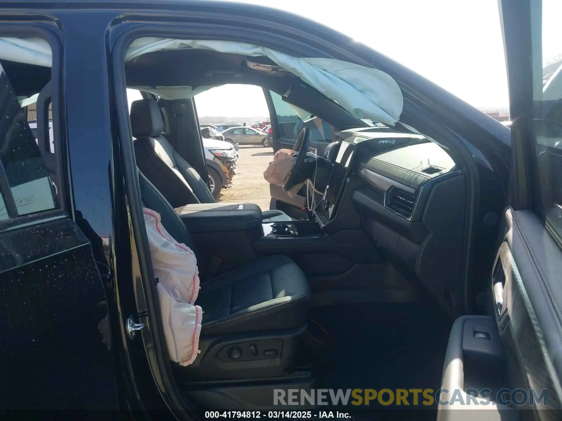 5 Photograph of a damaged car 1GKS2CRD1SR167030 GMC YUKON 2025